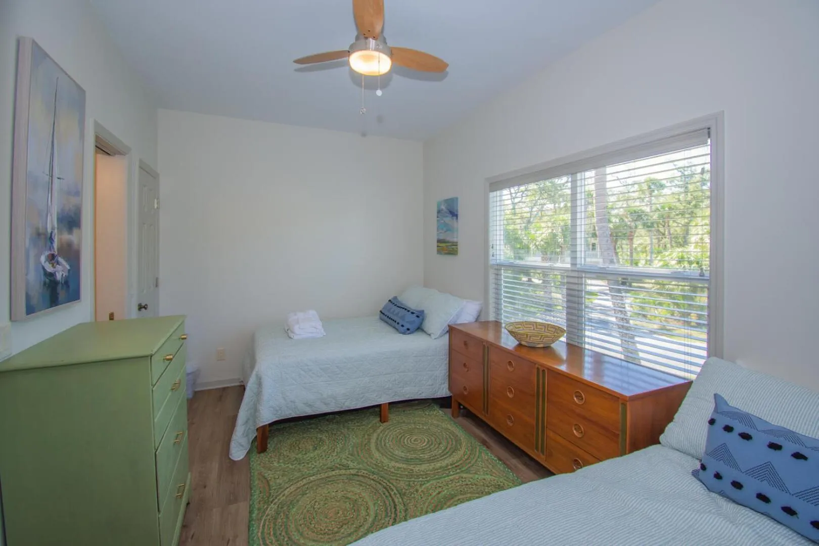 Photo of the whole room, Bed in Magnificent ocean views from upper floor of this 3BR home