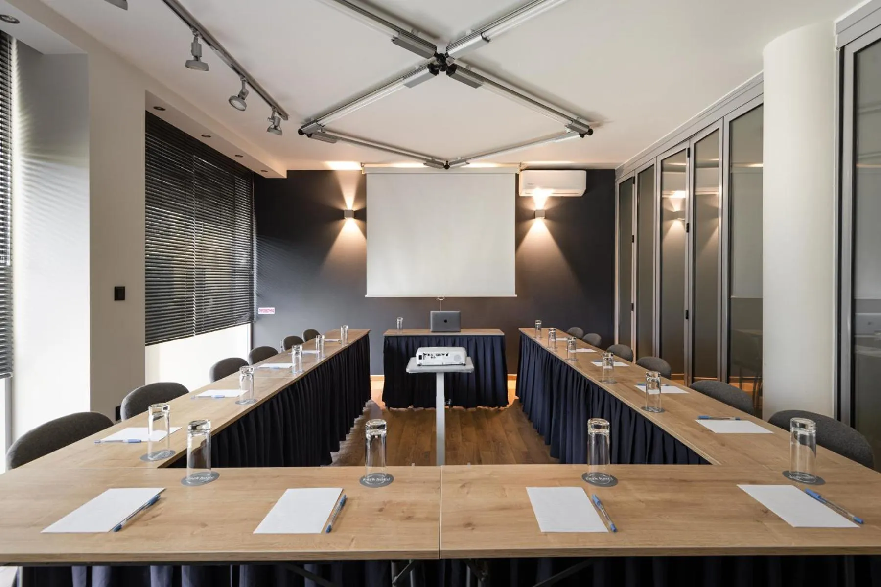 Meeting/conference room in Park Hotel