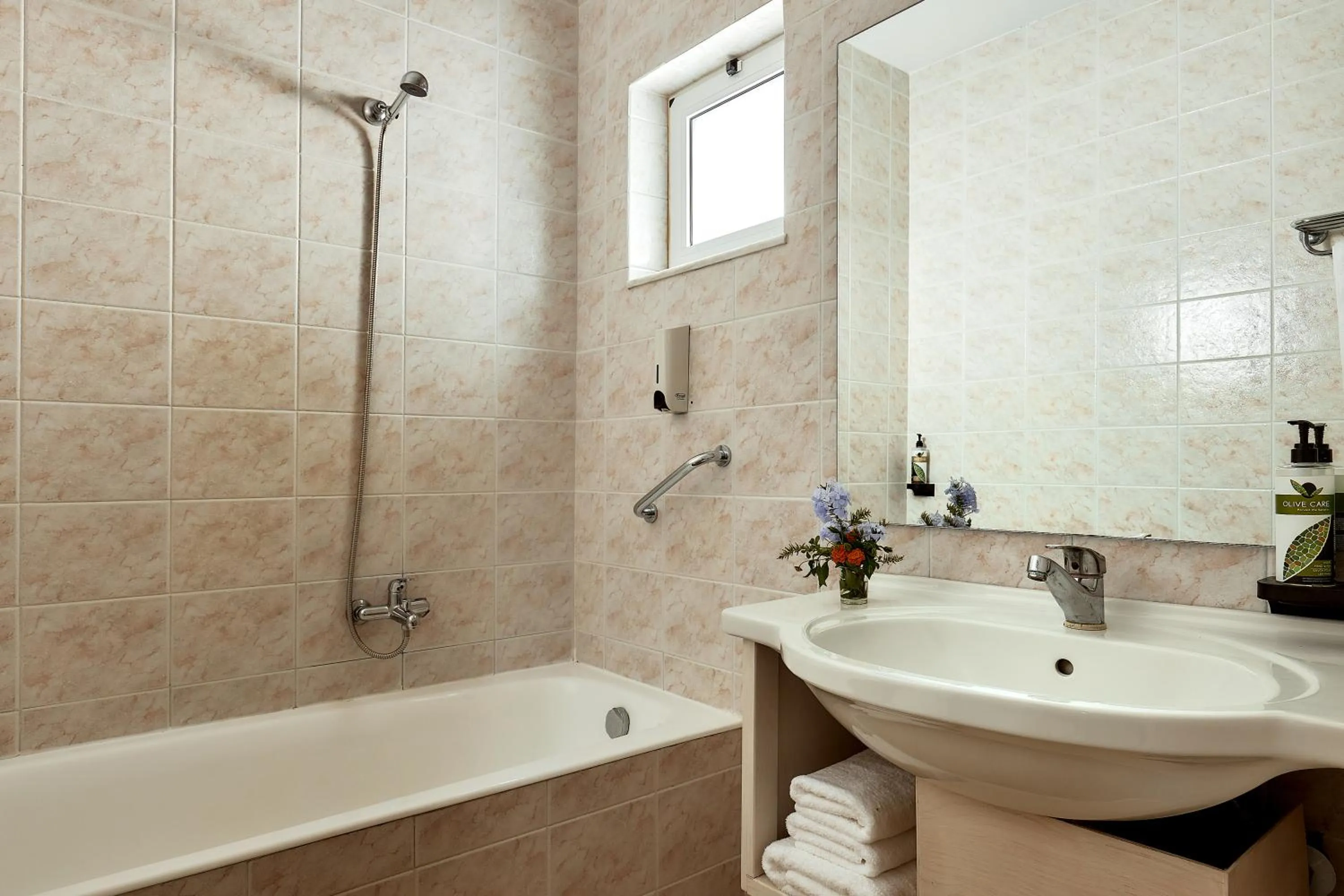 Bathroom in Elounda Ilion Hotel Bungalows