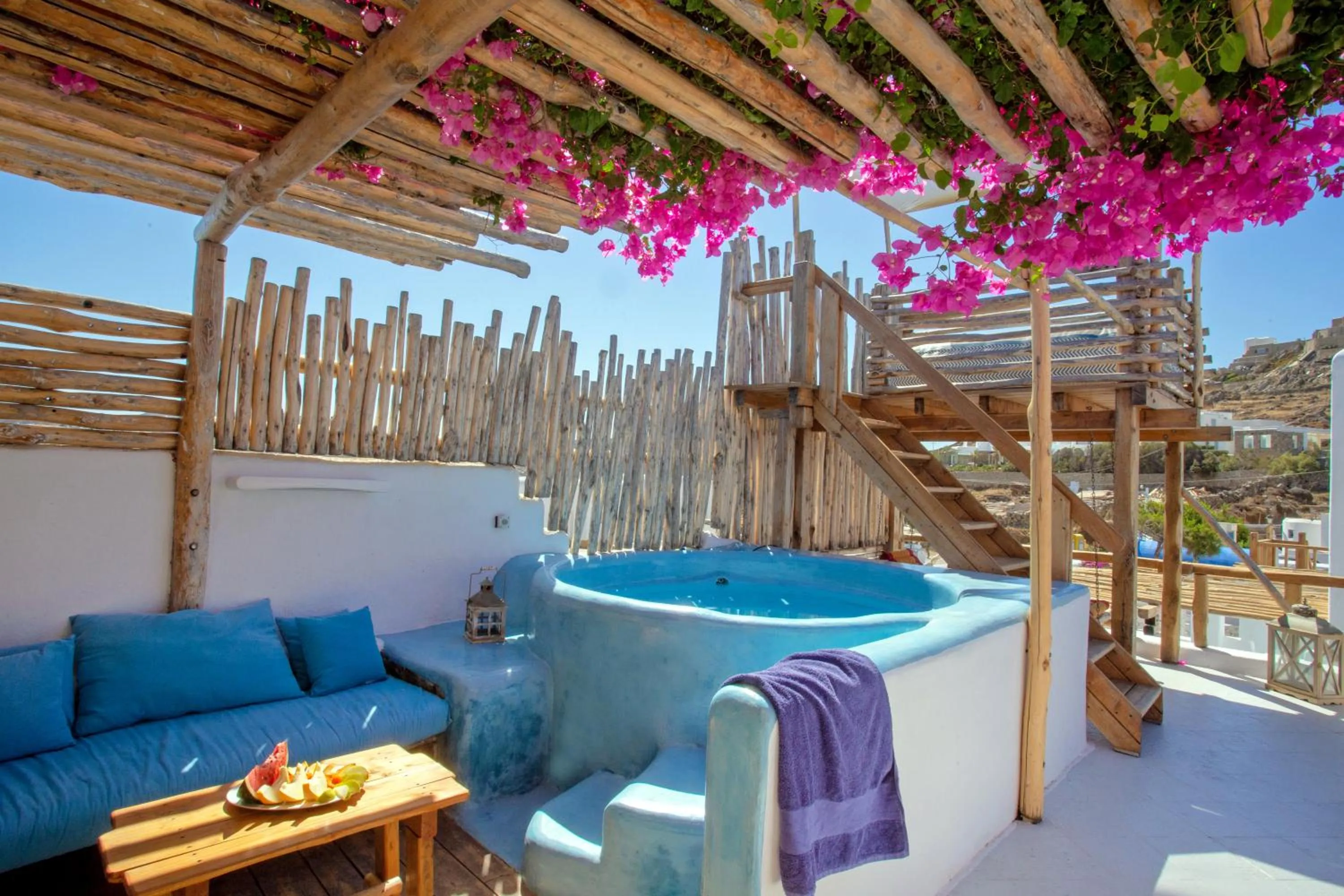 Patio in Apsenti couples only