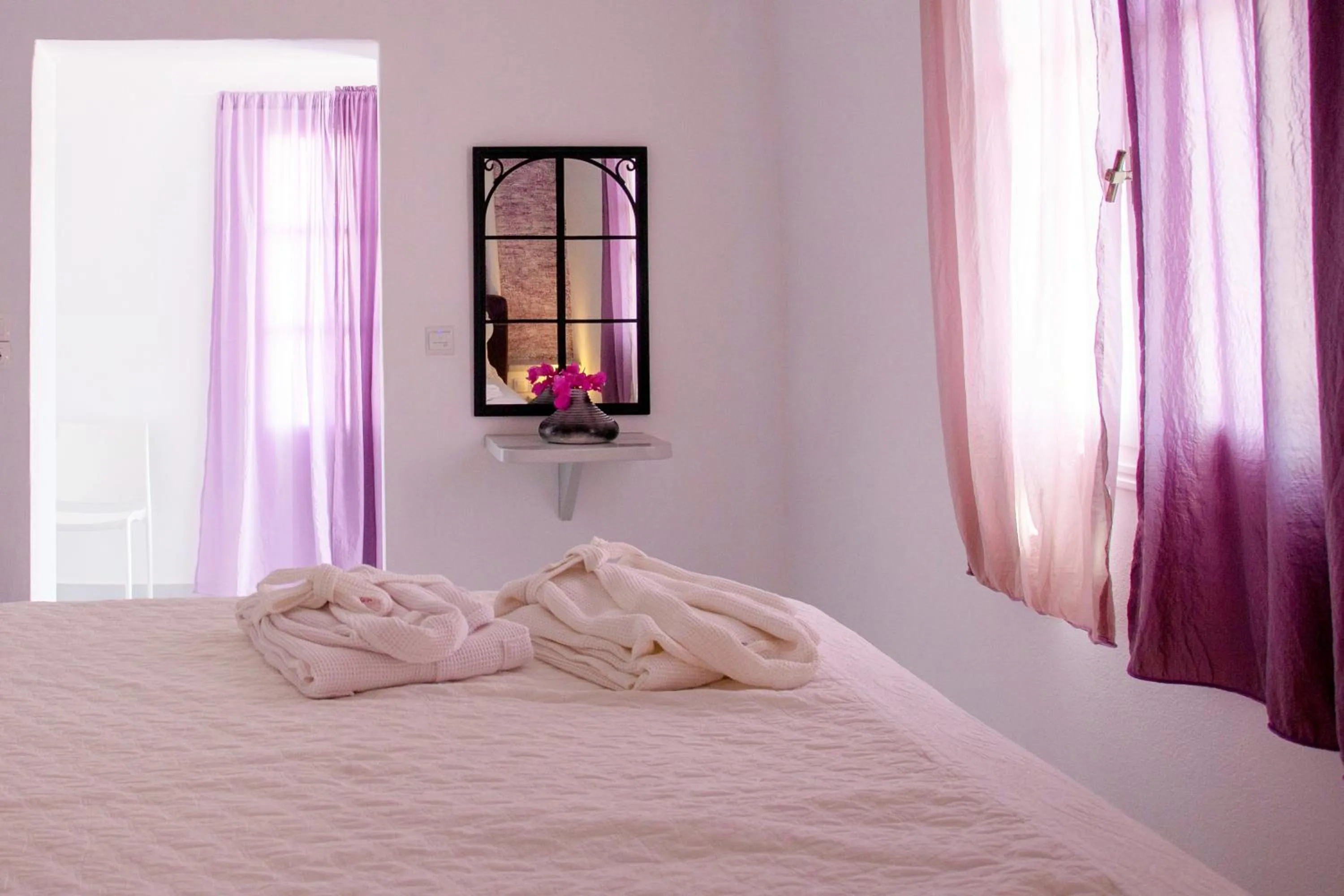 Bed in Apsenti couples only