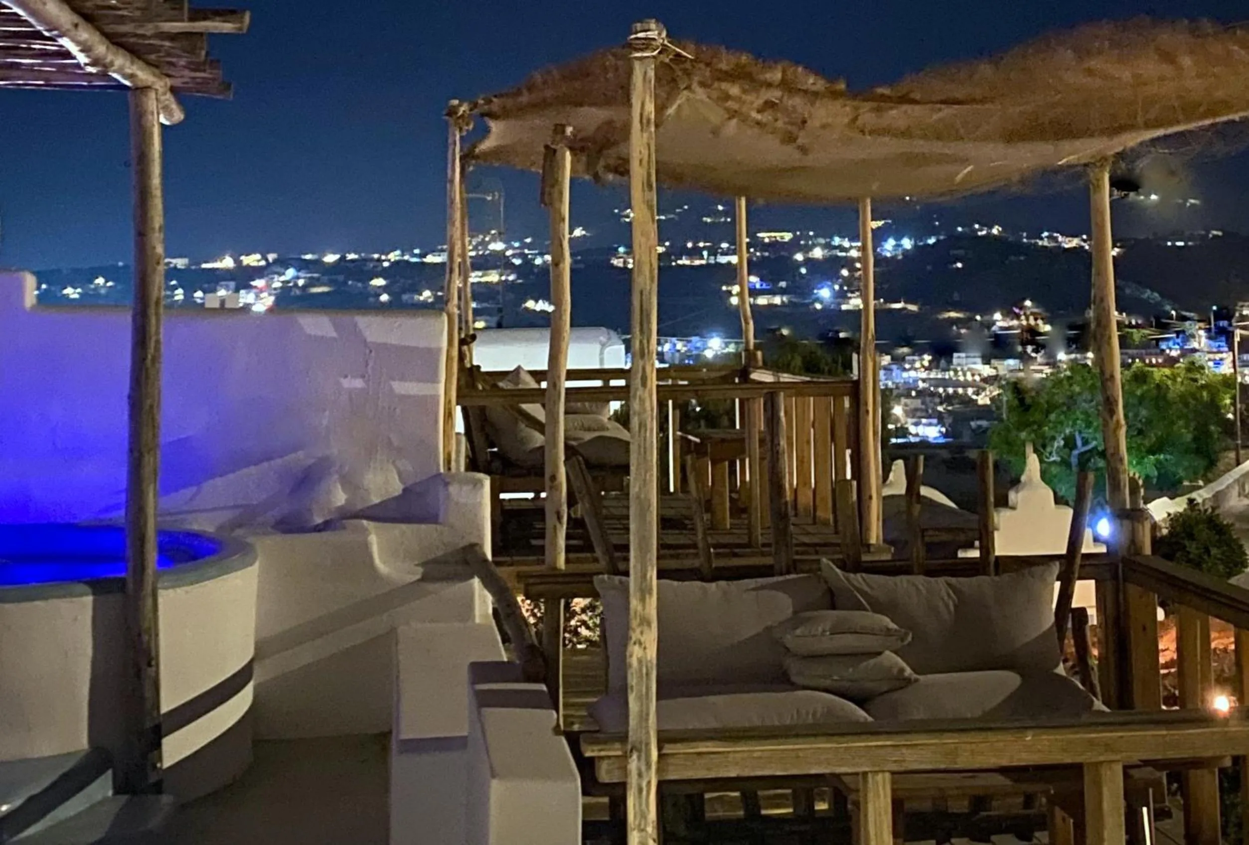 Patio in Apsenti couples only