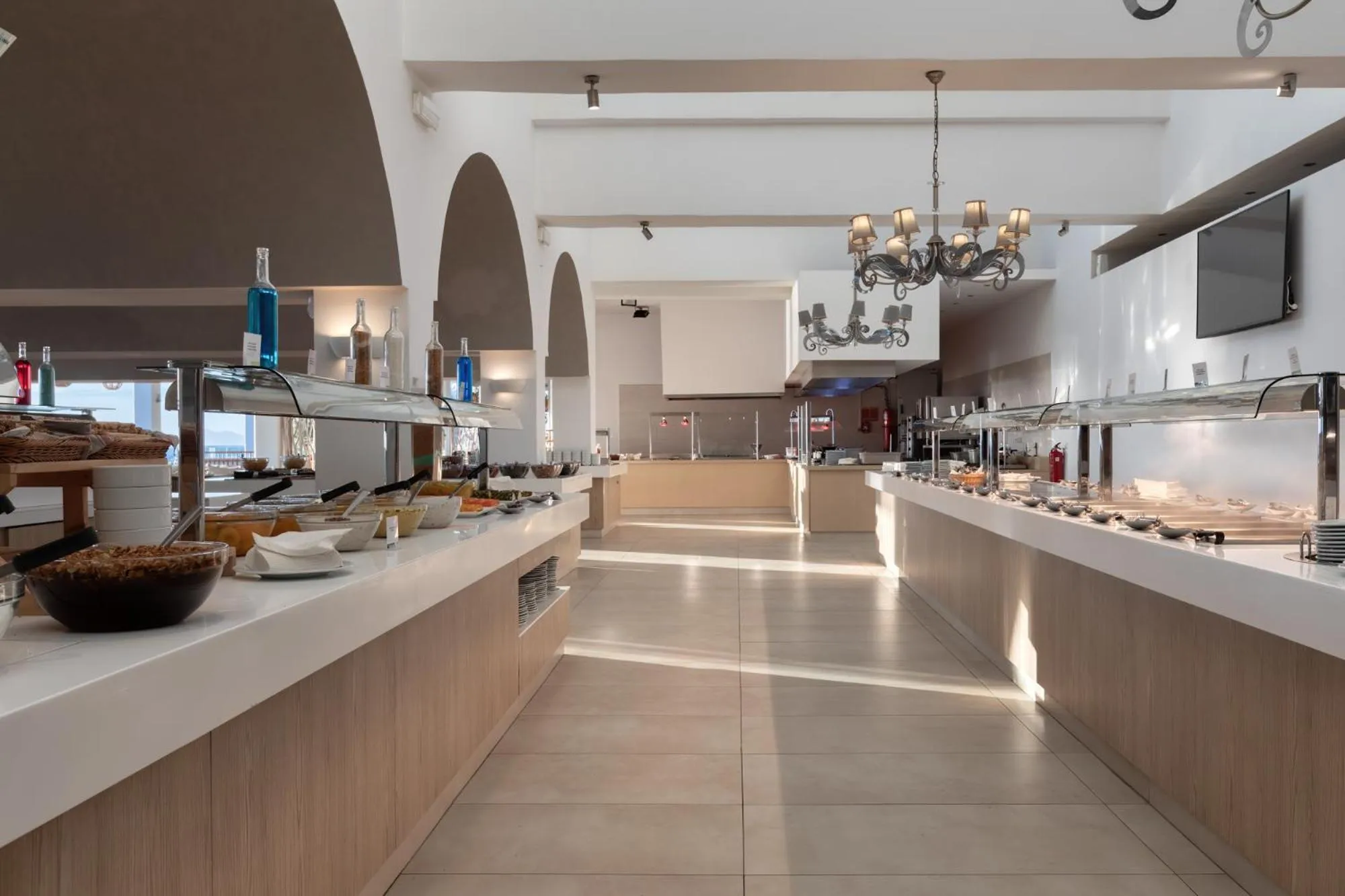 Restaurant/places to eat in Oceanis Beach & Spa Resort