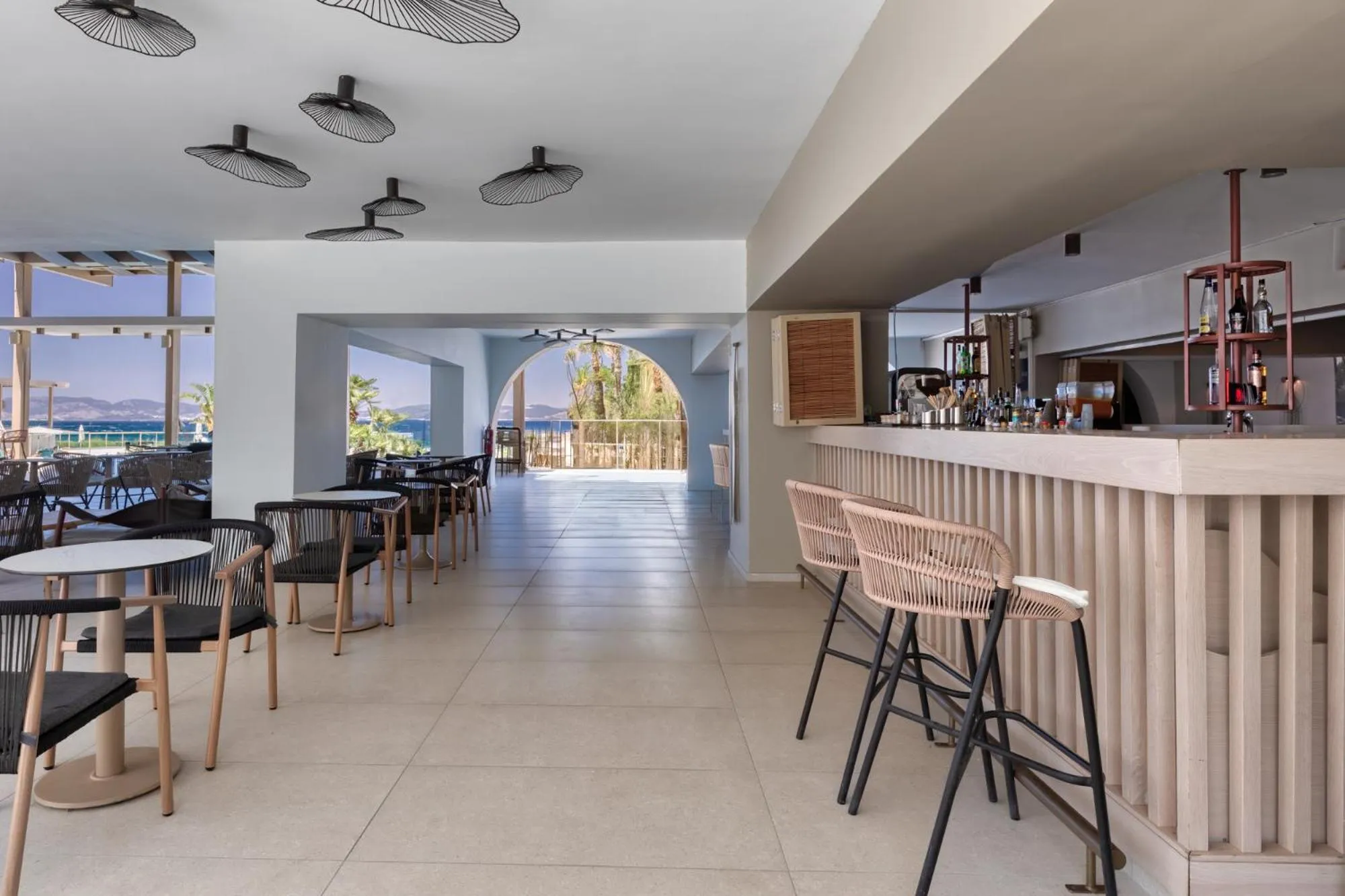 Lounge or bar in Oceanis Beach & Spa Resort