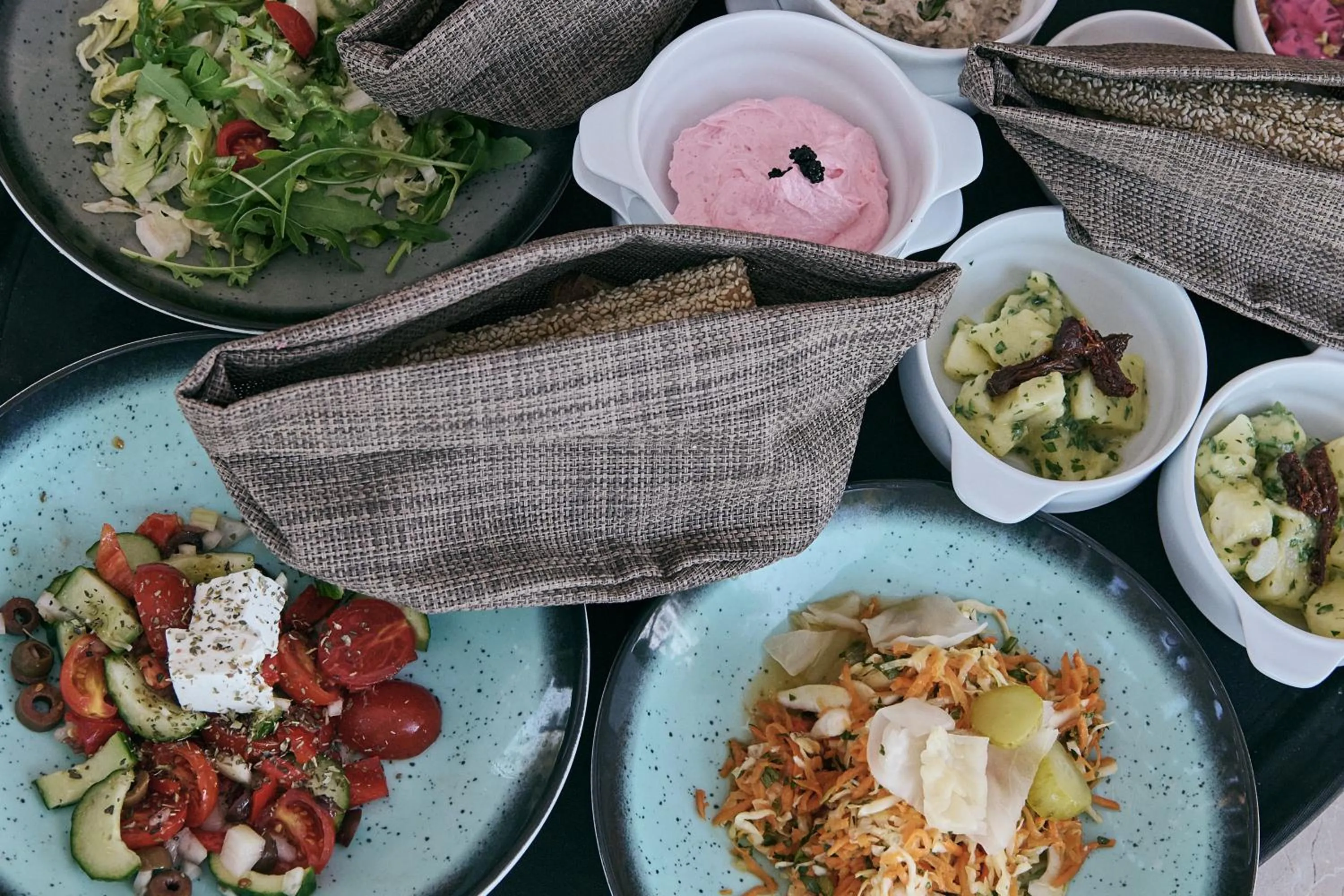 Restaurant/places to eat in Oceanis Beach & Spa Resort