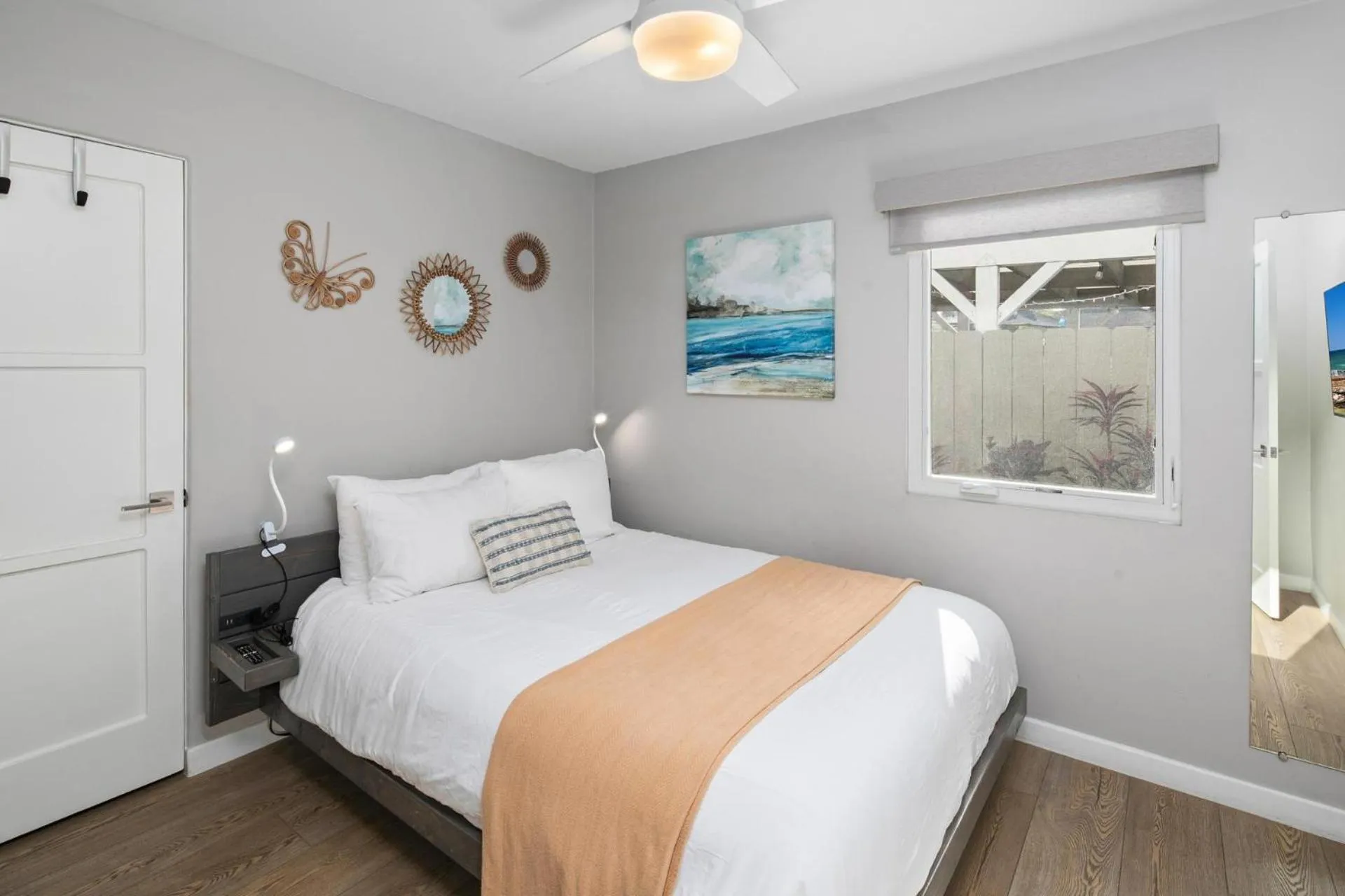 Bed in 7BD Family, Event Friendly, 2 blocks to Beach, Boardwalk