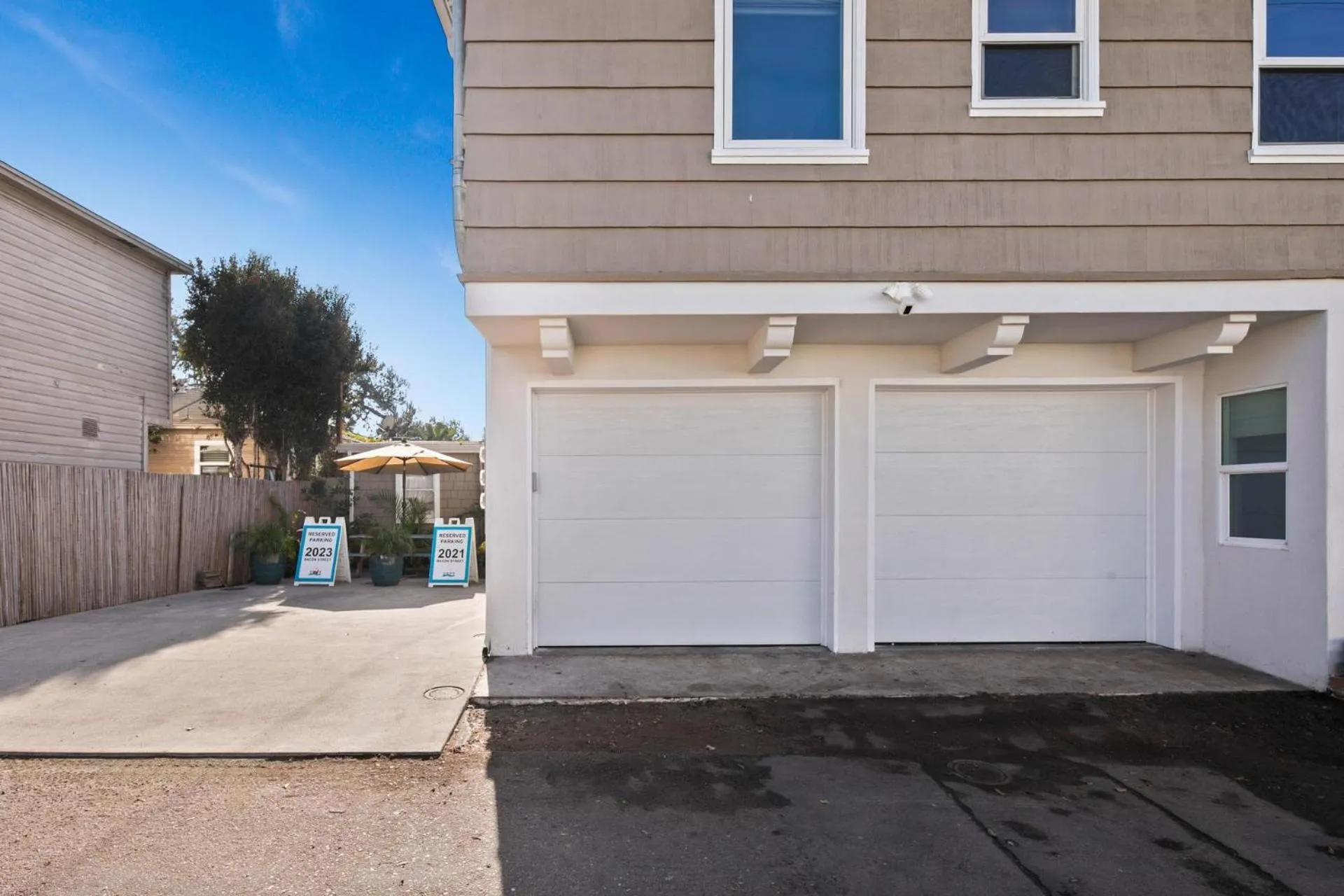 Property building in 7BD Family, Event Friendly, 2 blocks to Beach, Boardwalk