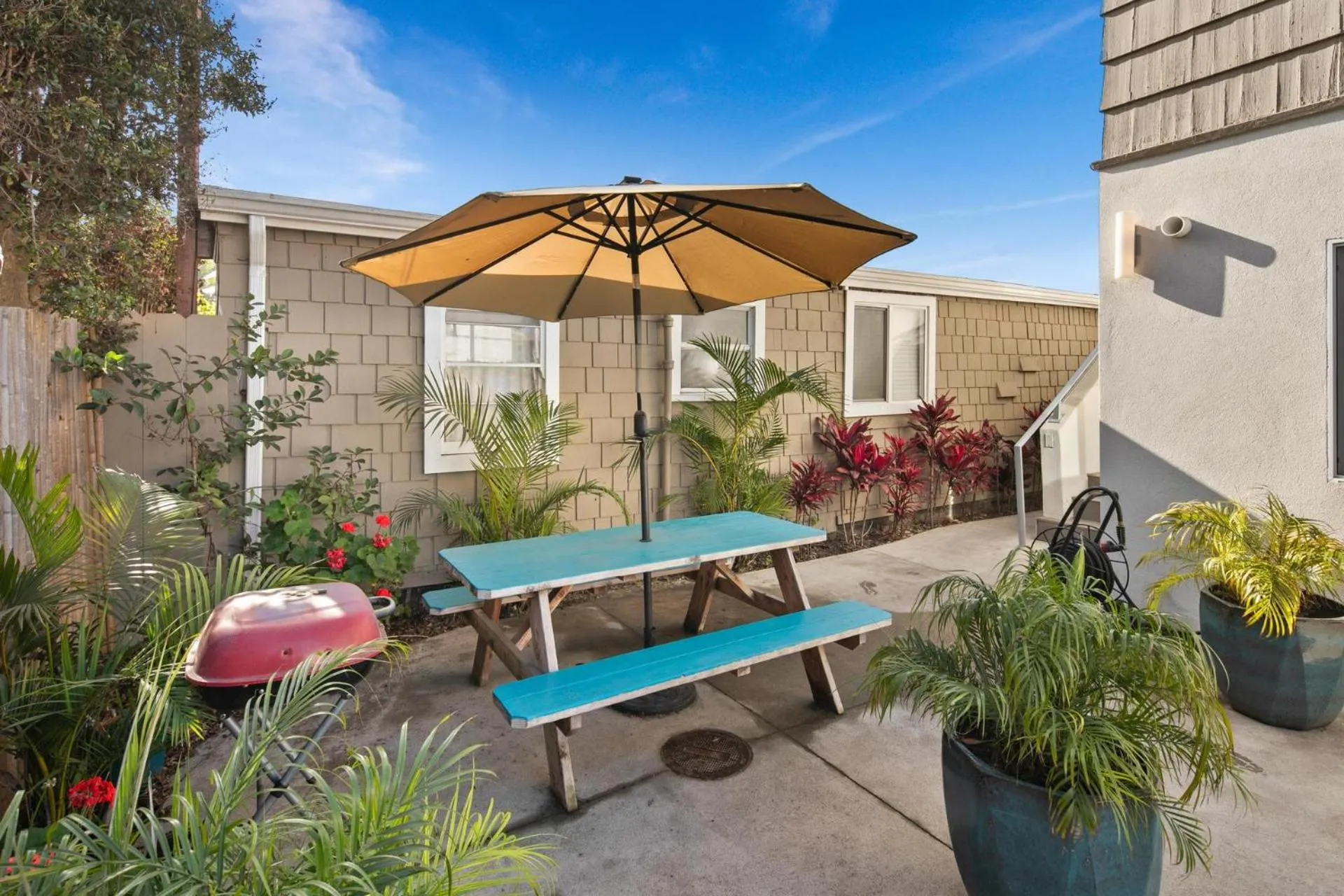Patio in 7BD Family, Event Friendly, 2 blocks to Beach, Boardwalk