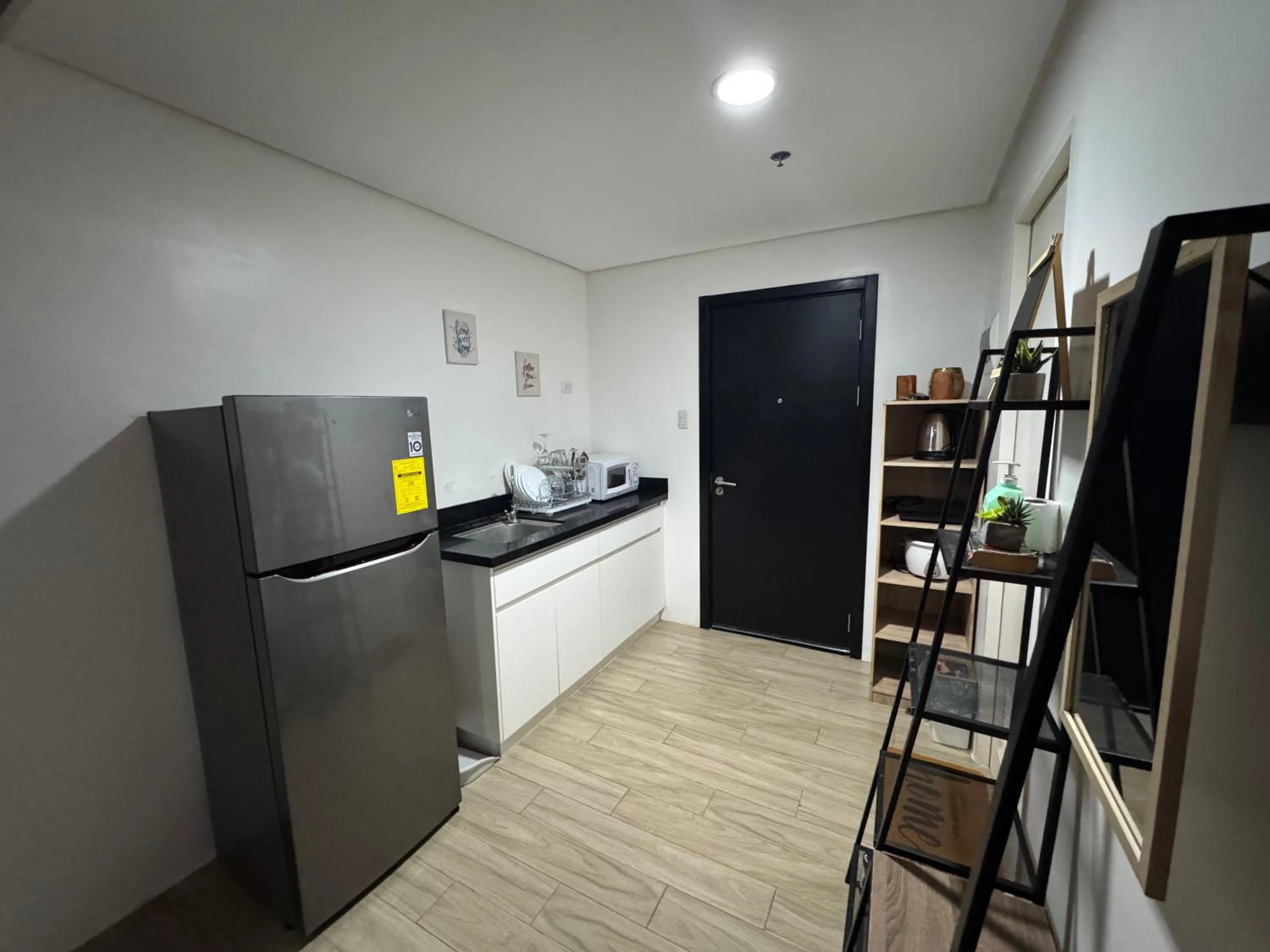 Your Home Near The City Life