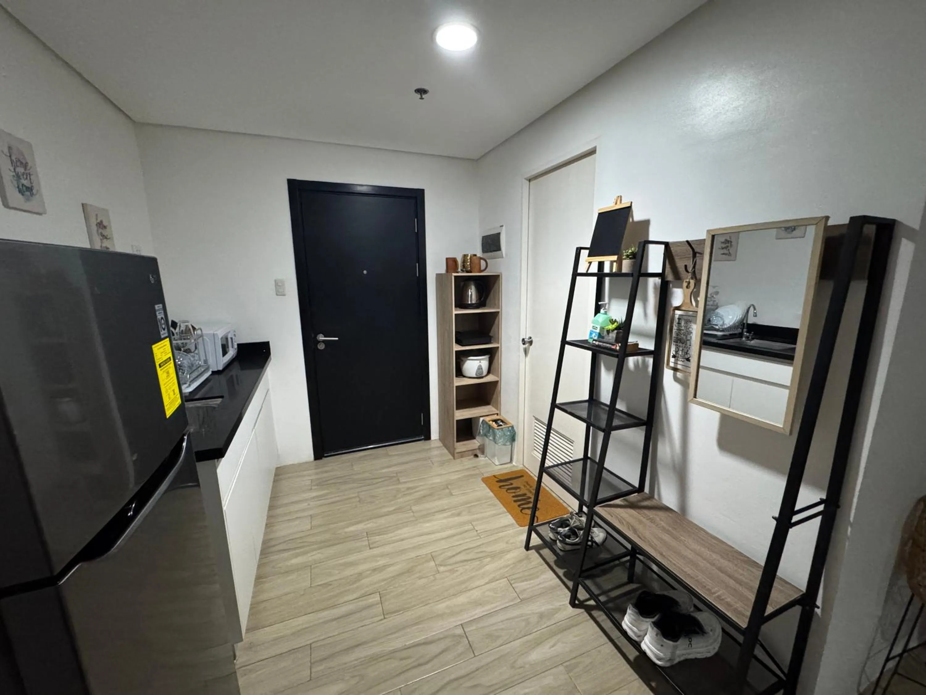 Your Home Near The City Life