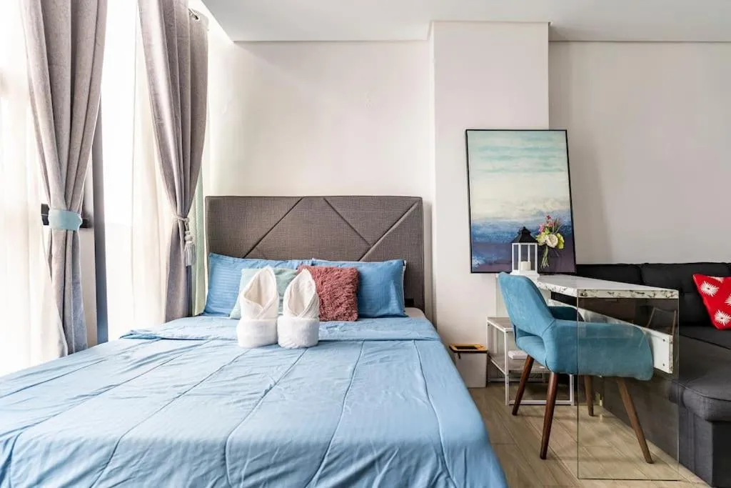 Bed in Your Home Near The City Life