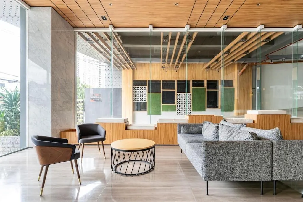 Lobby or reception in Your Home Near The City Life