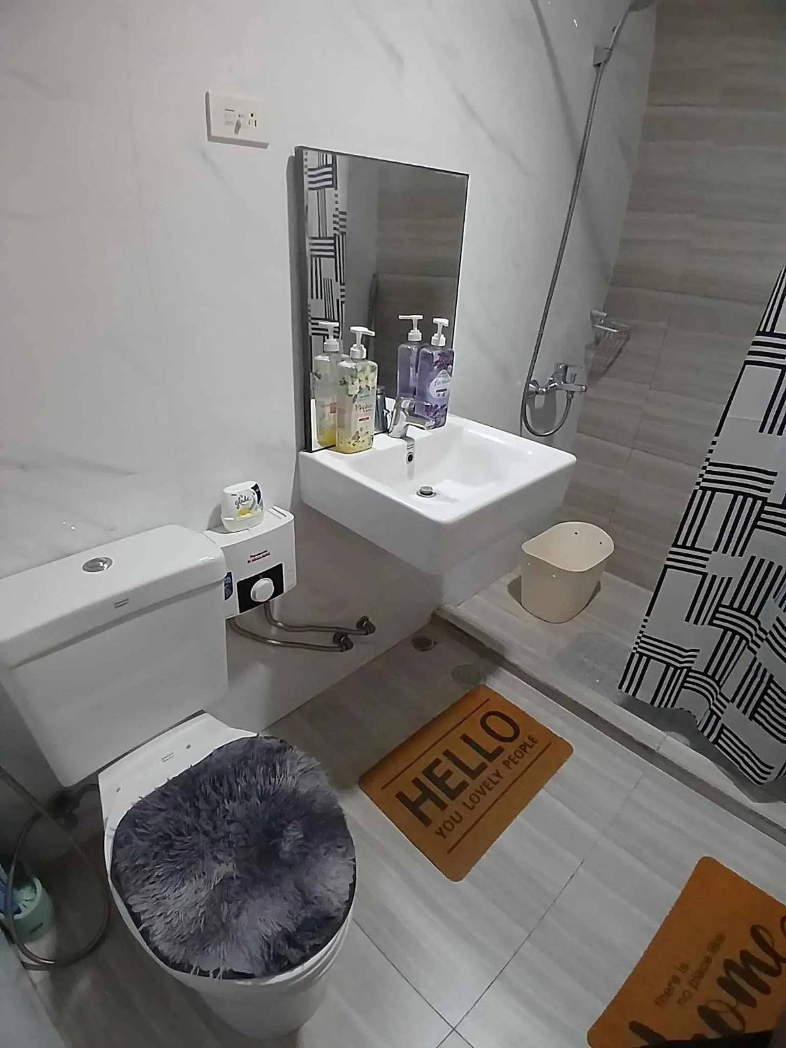 Your Home Near The City Life