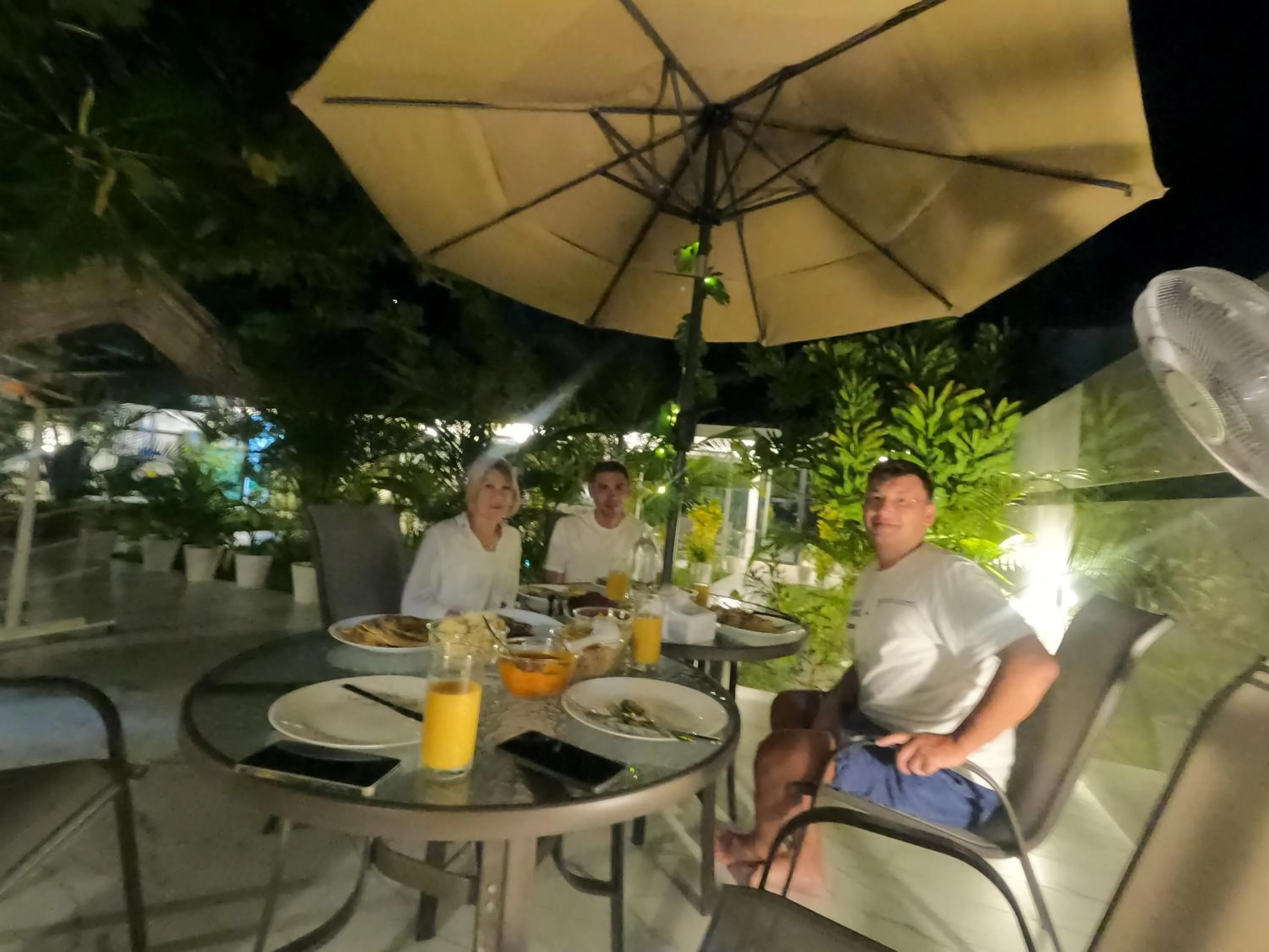 Restaurant/places to eat in Oceana Inn Maldives - Snorkeling, Sandbank & Surfing Adventures in Kudahuvadhoo Island