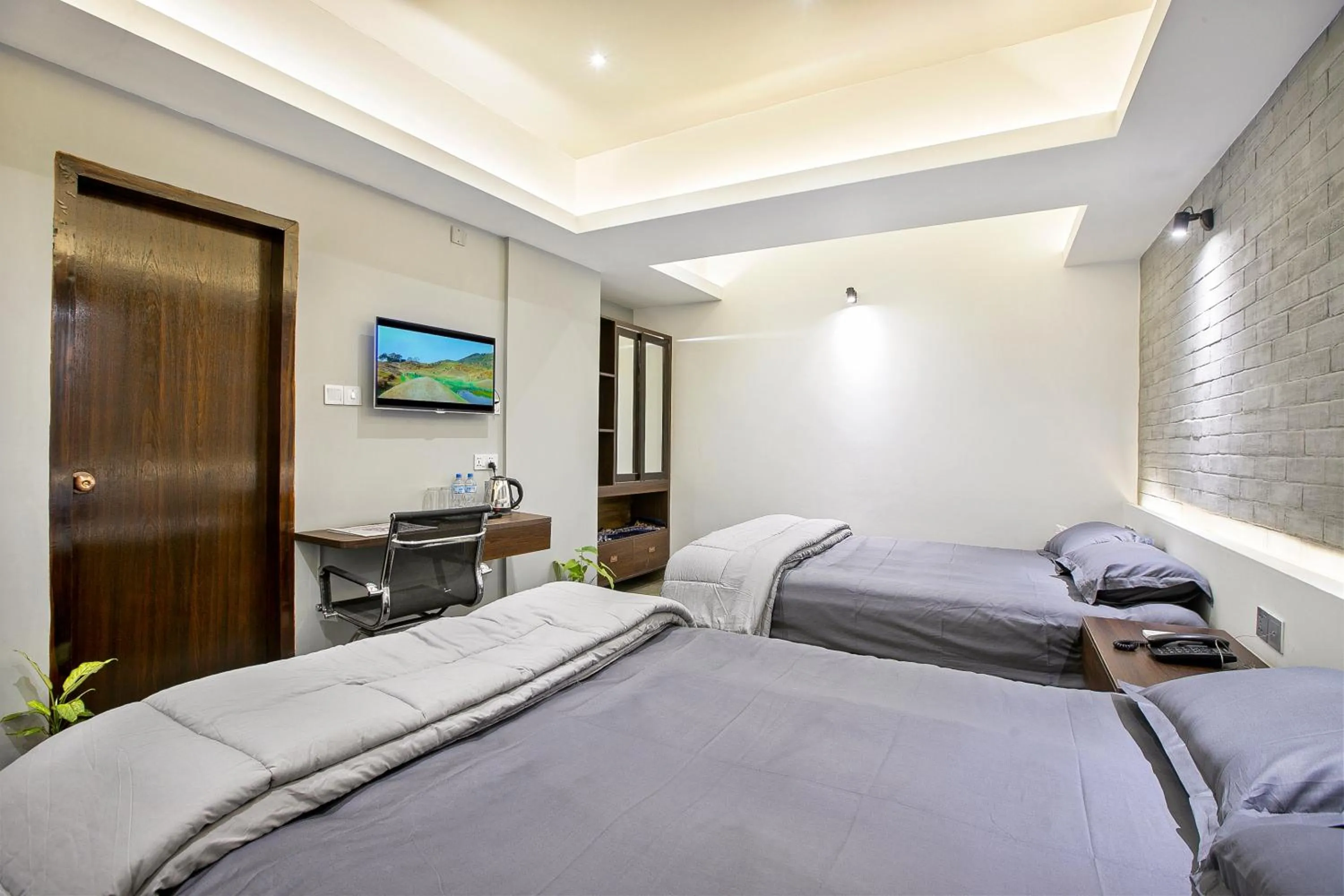 Photo of the whole room, Bed in Rahma’s B&B