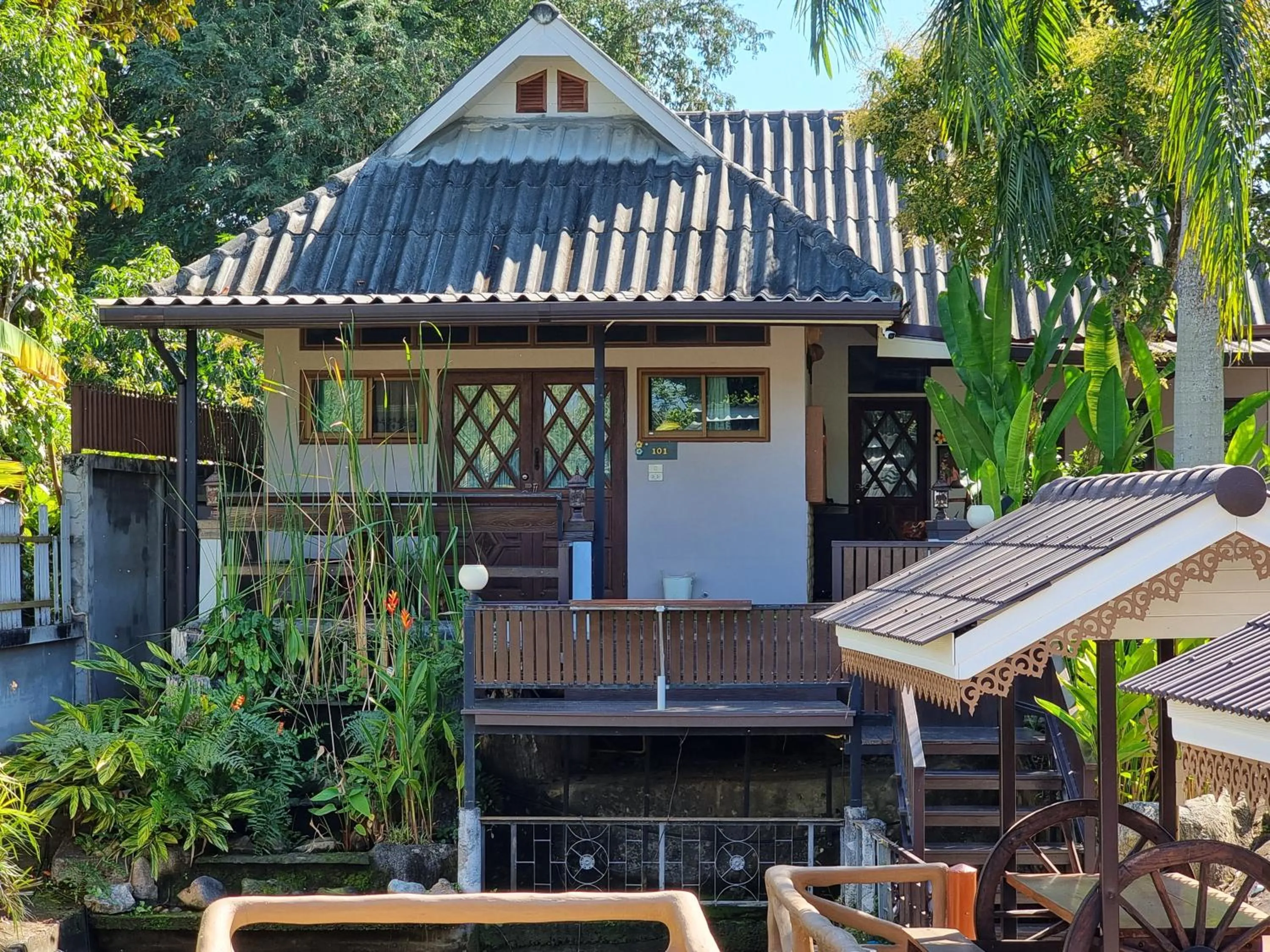 Photo of the whole room in Butsaba Garden Resort