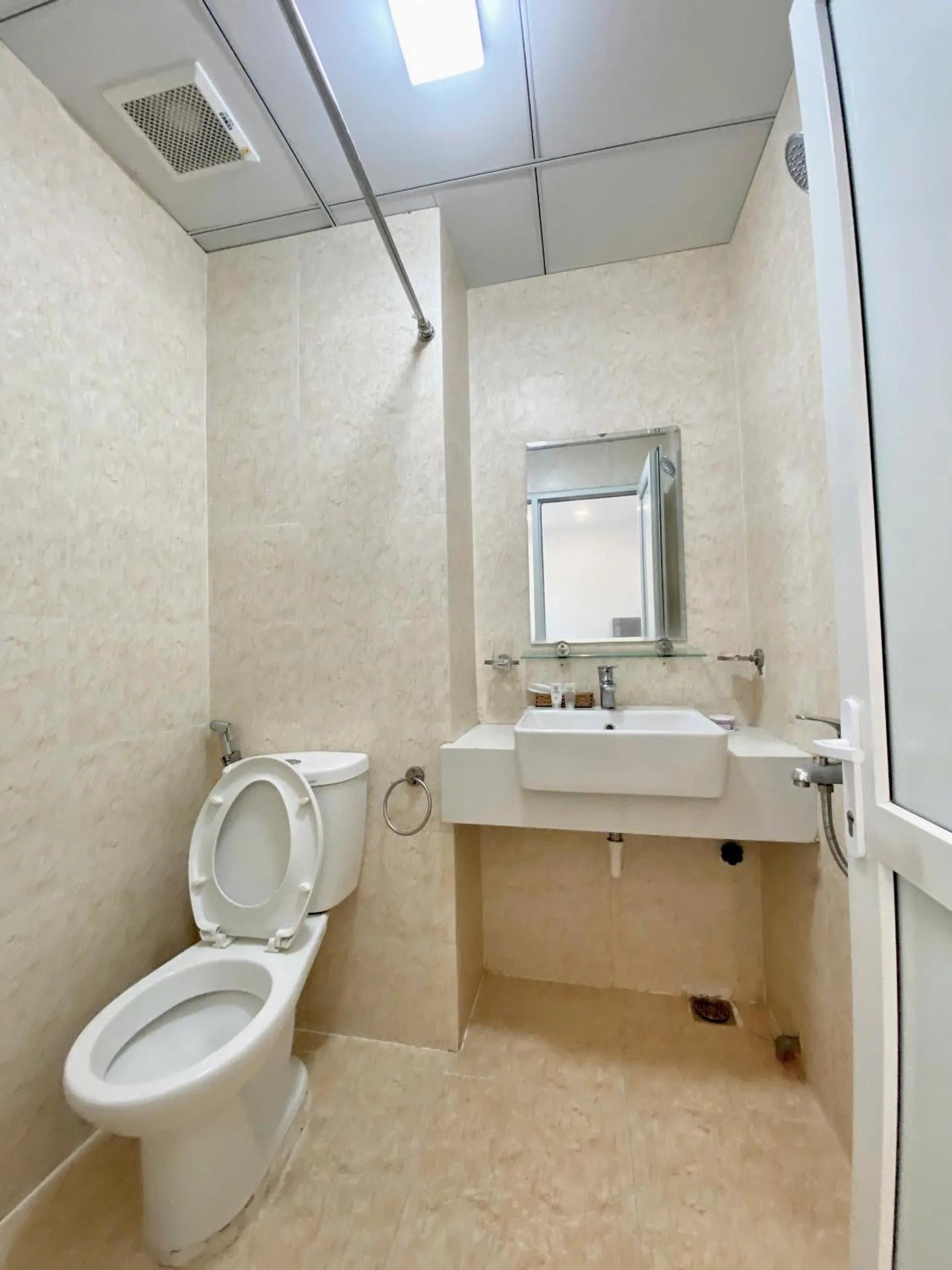 Shower in Ocean Dream Apartment Nha Trang