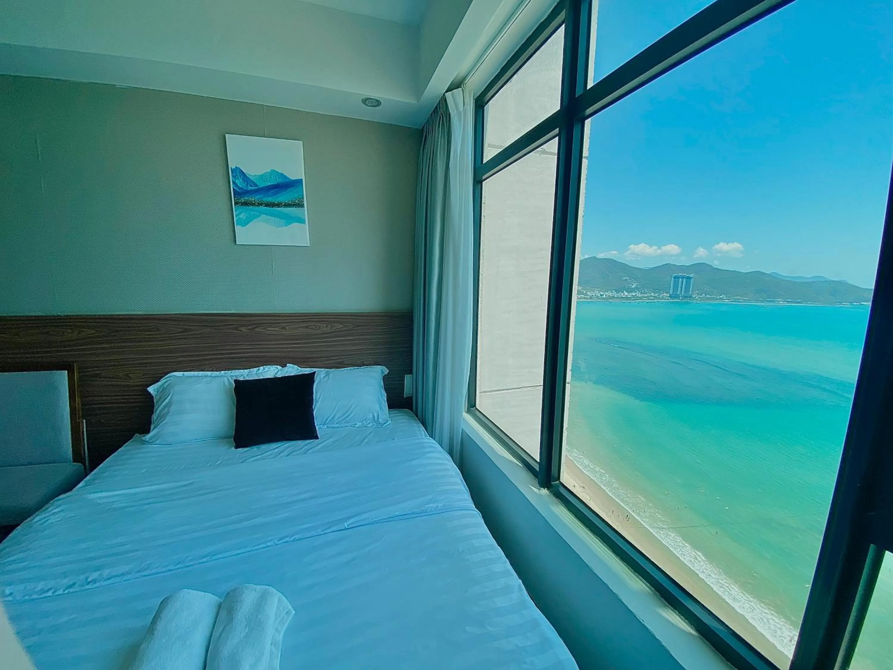 Photo of the whole room, Bed in Ocean Dream Apartment Nha Trang