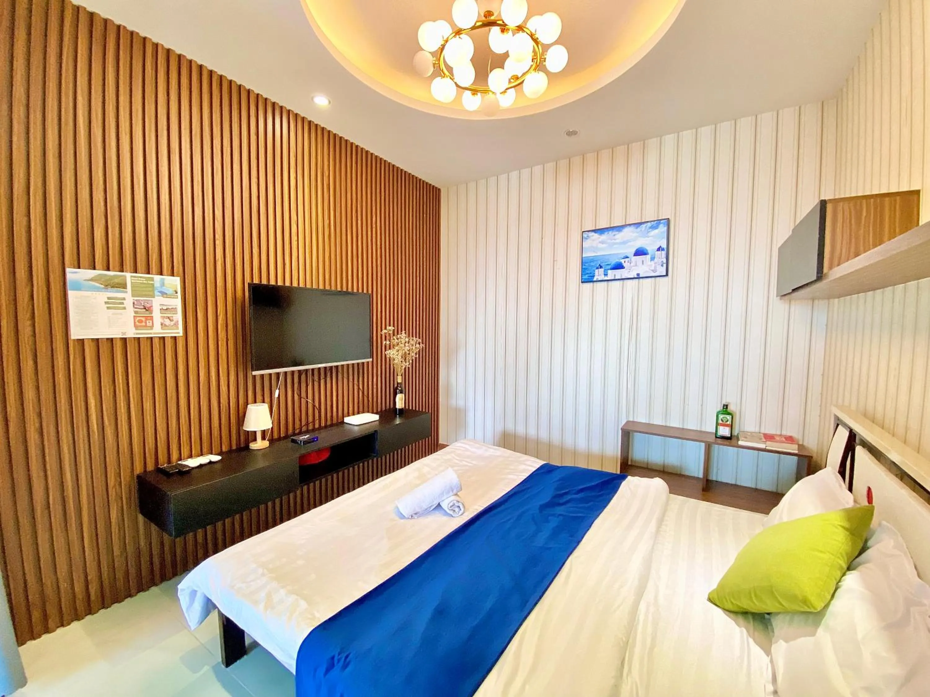 Communal lounge/ TV room, Bed in Ocean Dream Apartment Nha Trang