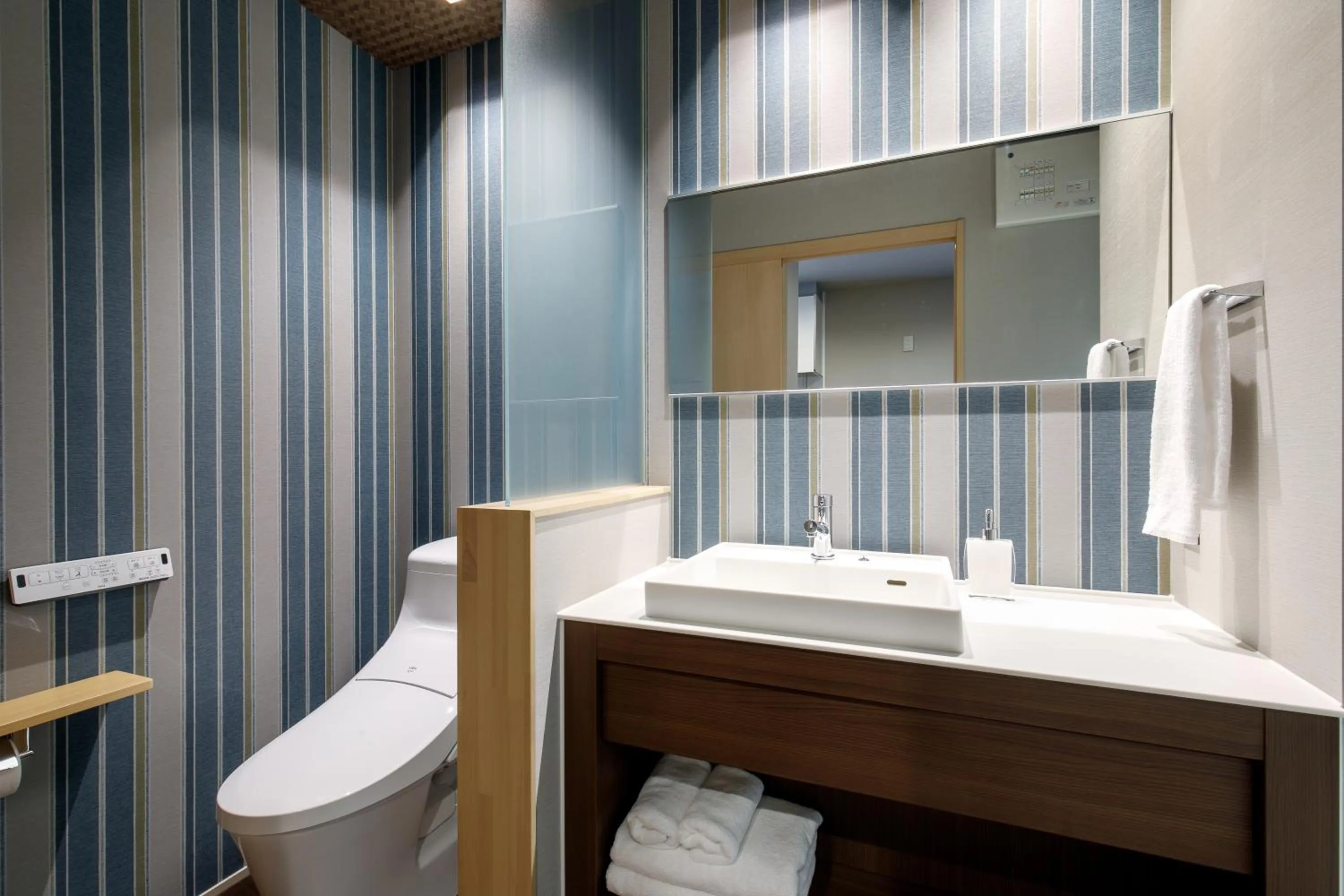 Toilet in Oyado Shinmachi Gojo