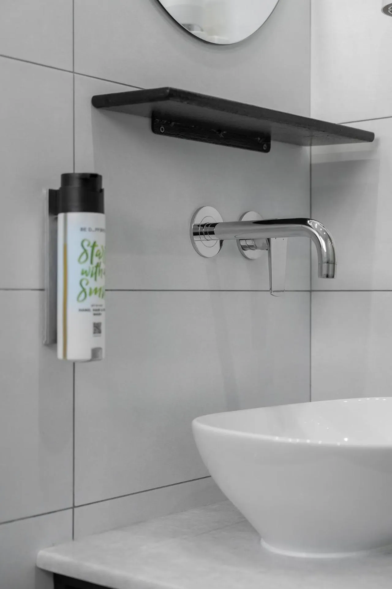 Bathroom in Piraeus City Hotel