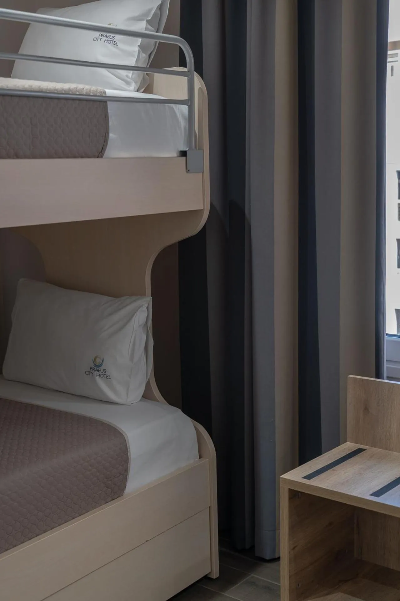 bunk bed, Bed in Piraeus City Hotel