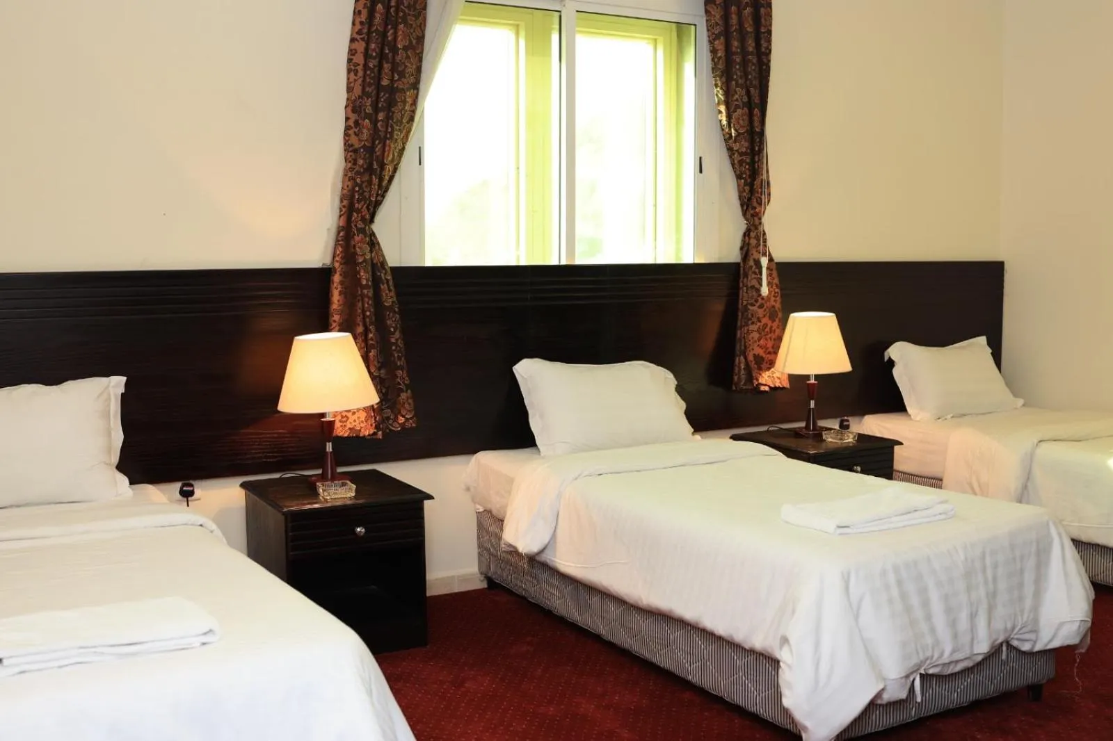 Bed in Royal Almashaer