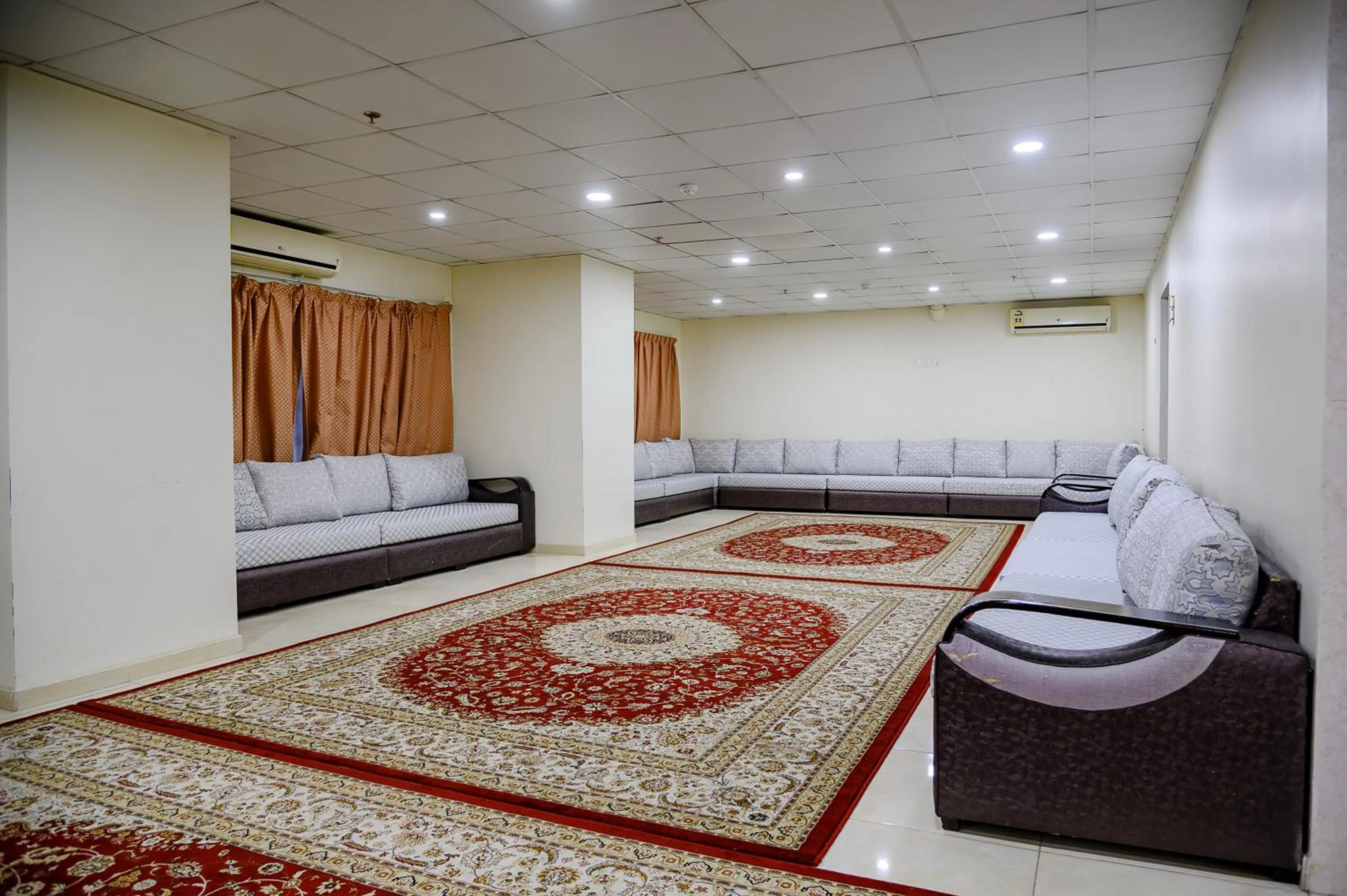Banquet/Function facilities, Bed in Royal Almashaer