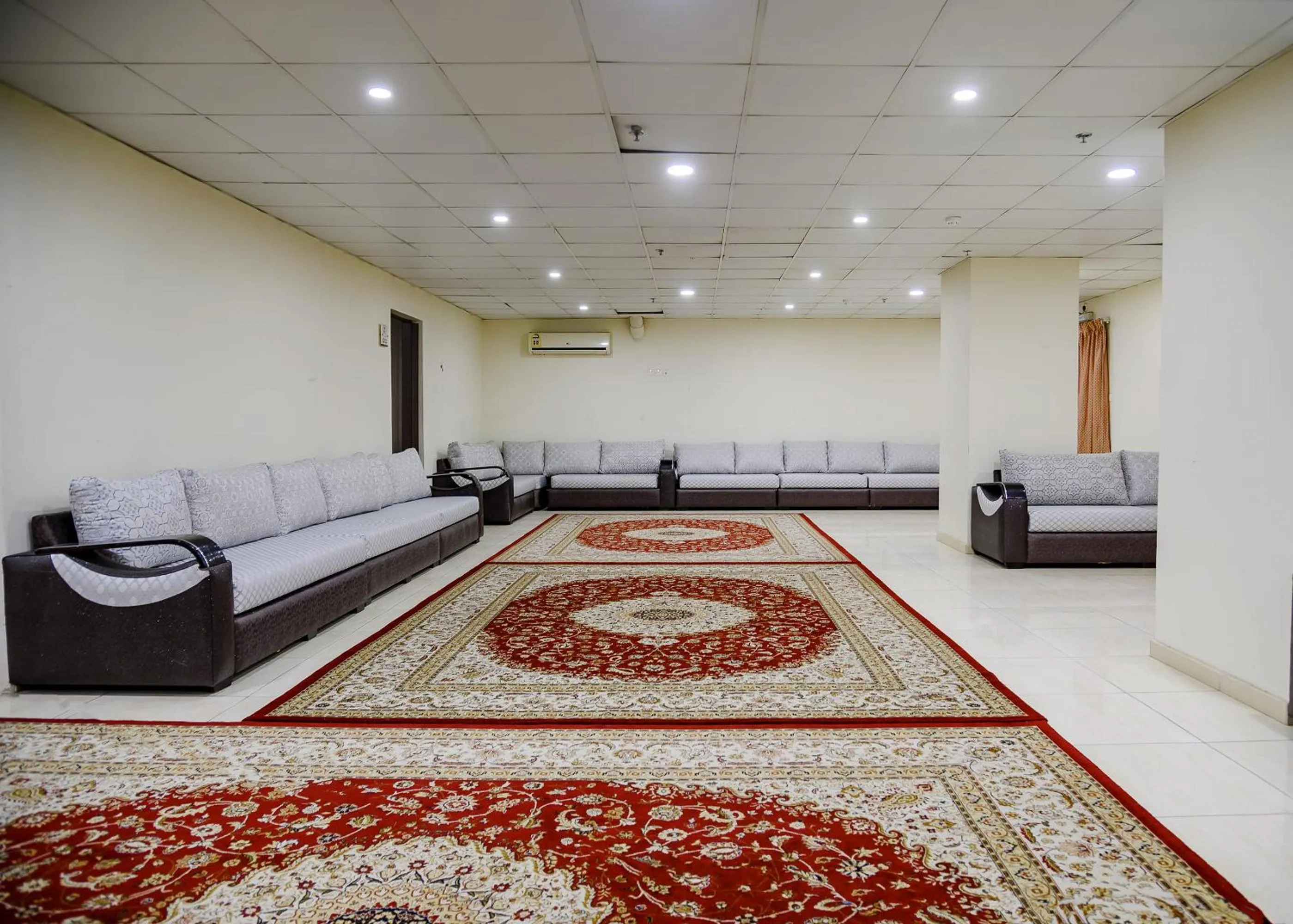 Banquet/Function facilities in Royal Almashaer