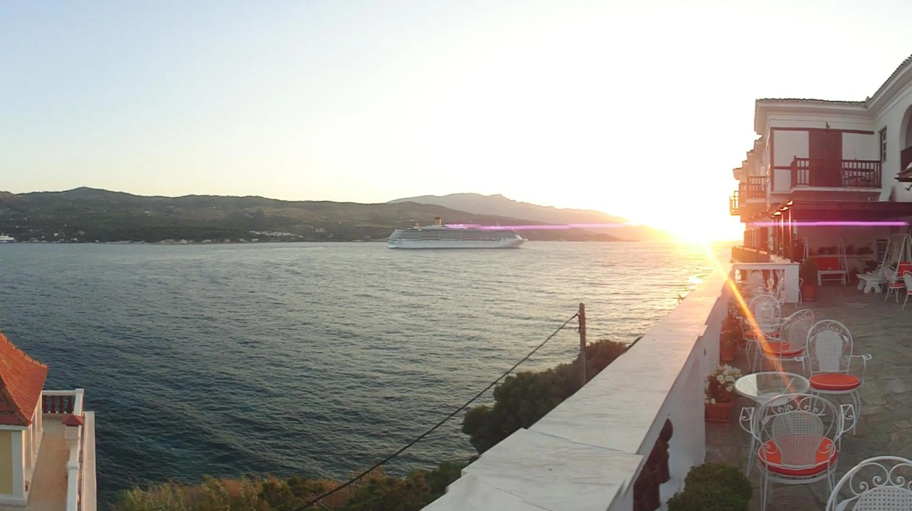 Area and facilities in Mirini Hotel