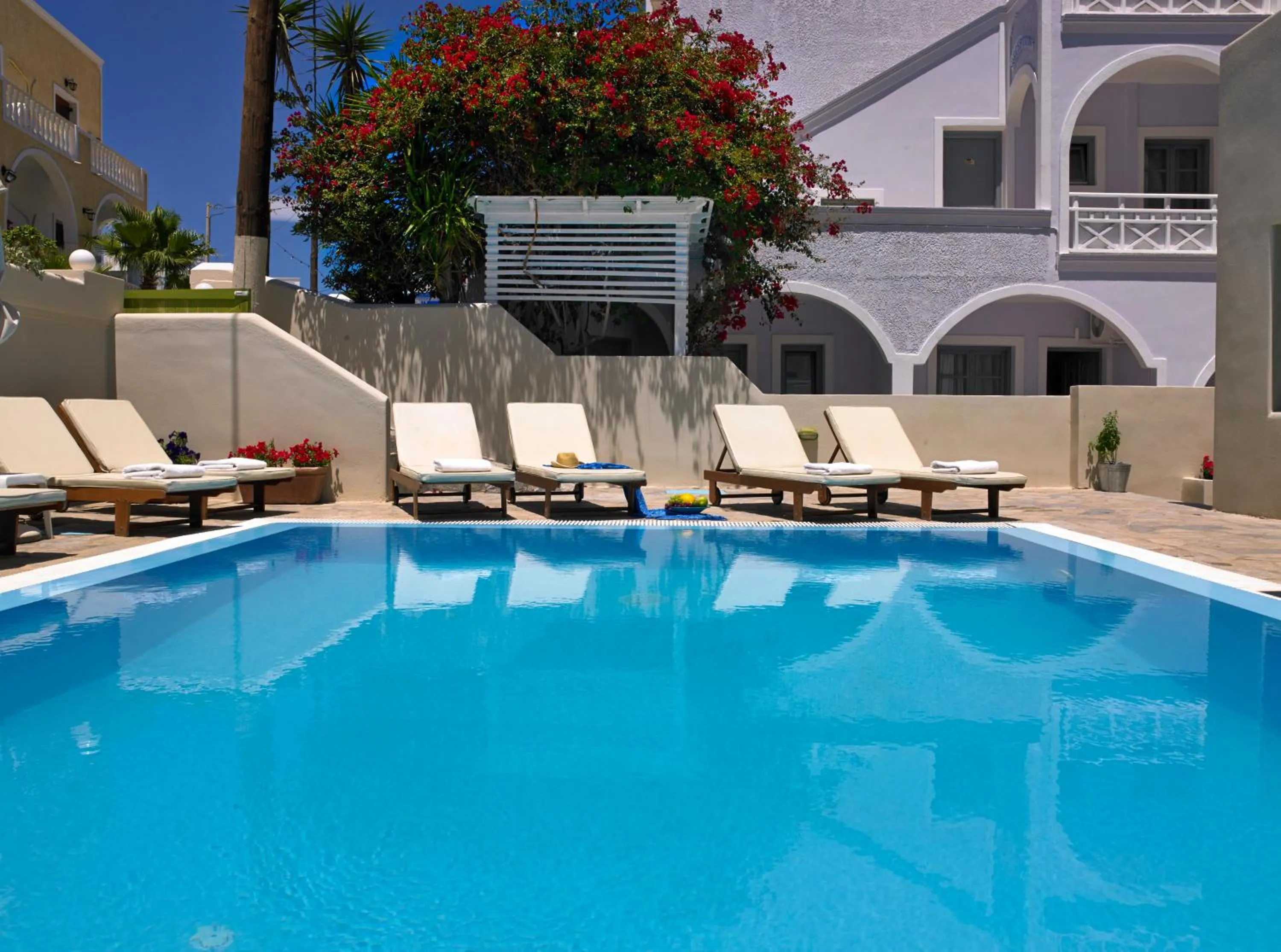 Swimming pool in Studios Marios