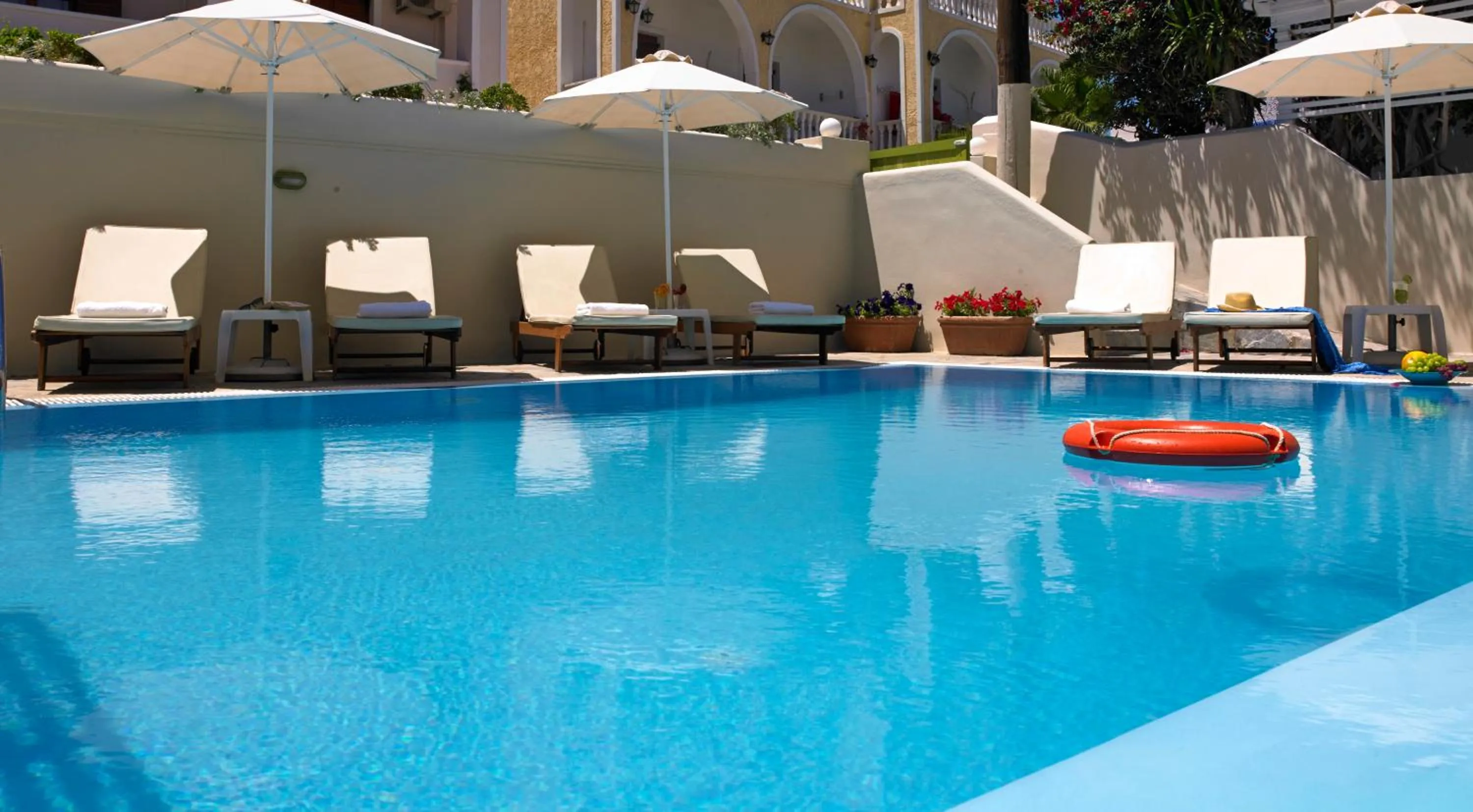 Swimming pool in Studios Marios