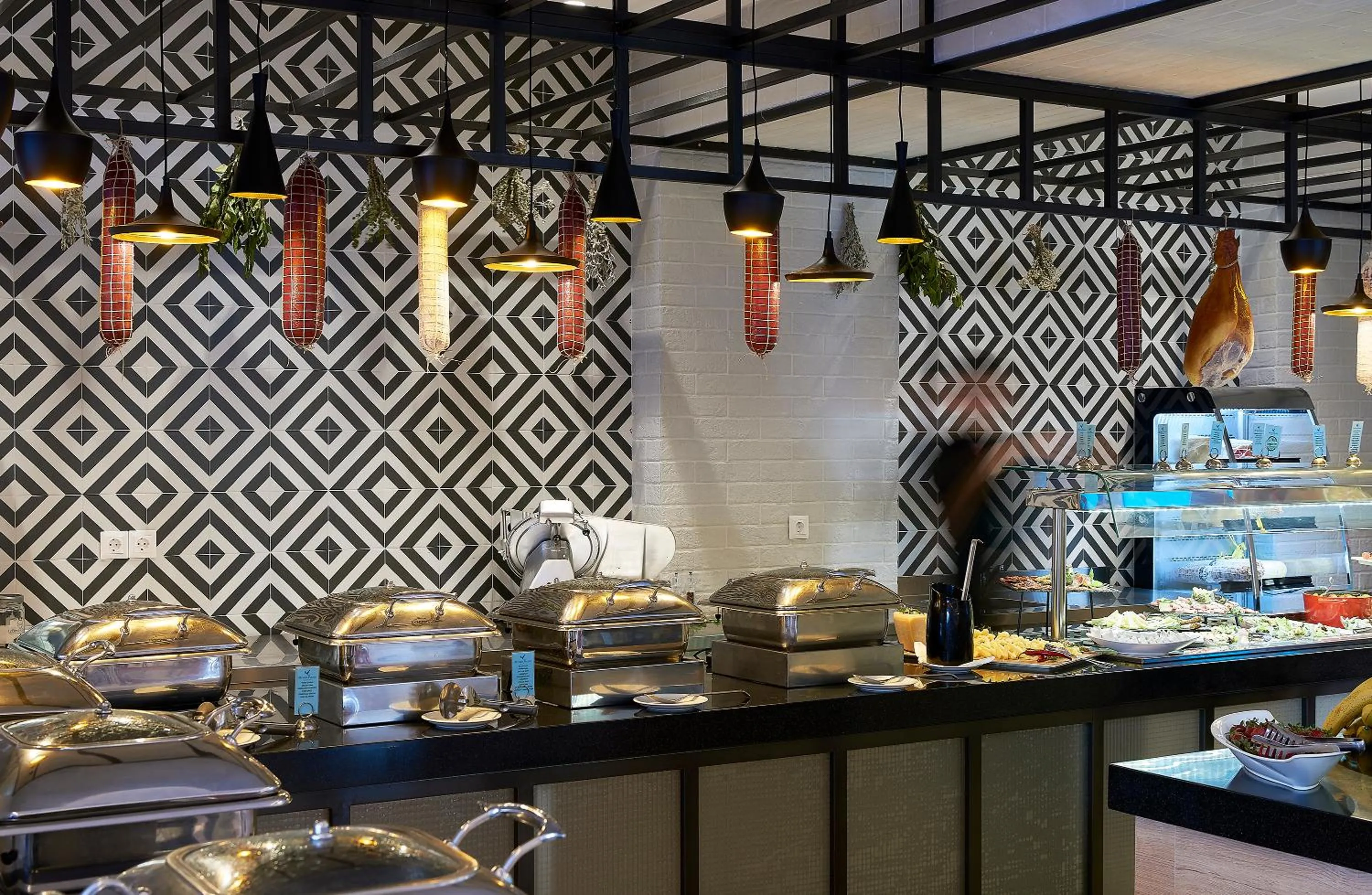 Restaurant/places to eat in Mythos Palace Resort & Spa