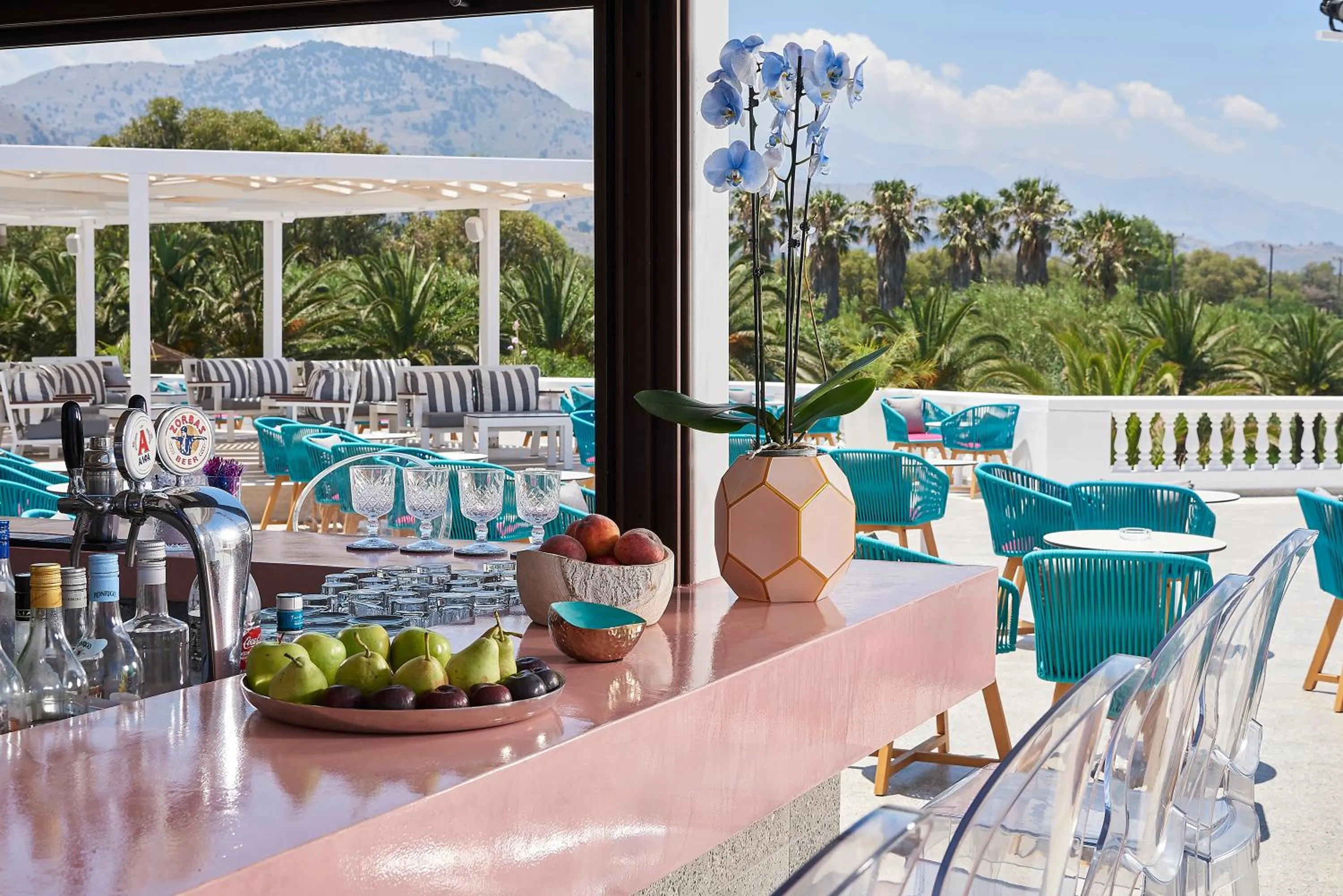 Lounge or bar in Mythos Palace Resort & Spa