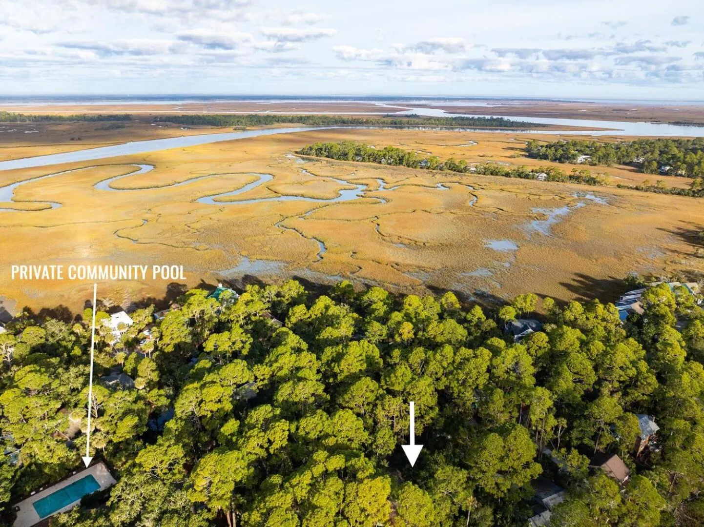 Property building in 844 Marsh Dunes
