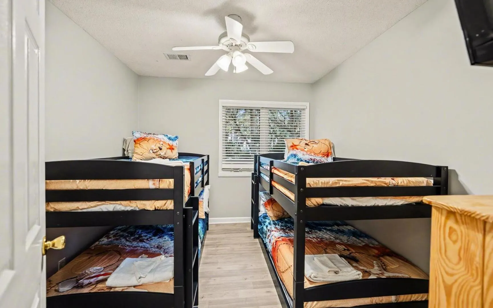 Bed in 844 Marsh Dunes