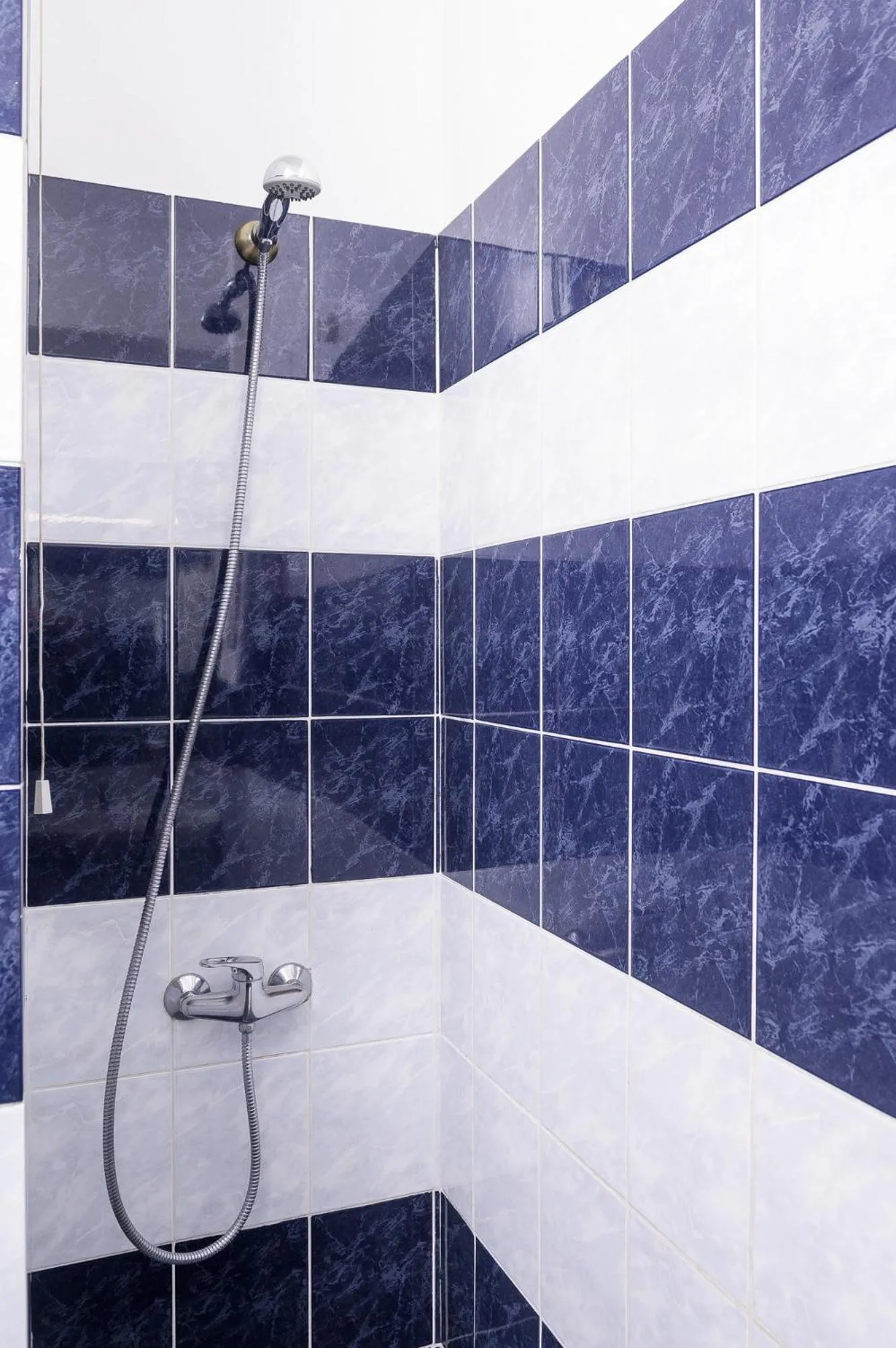 Shower in Athens Odeon Hotel