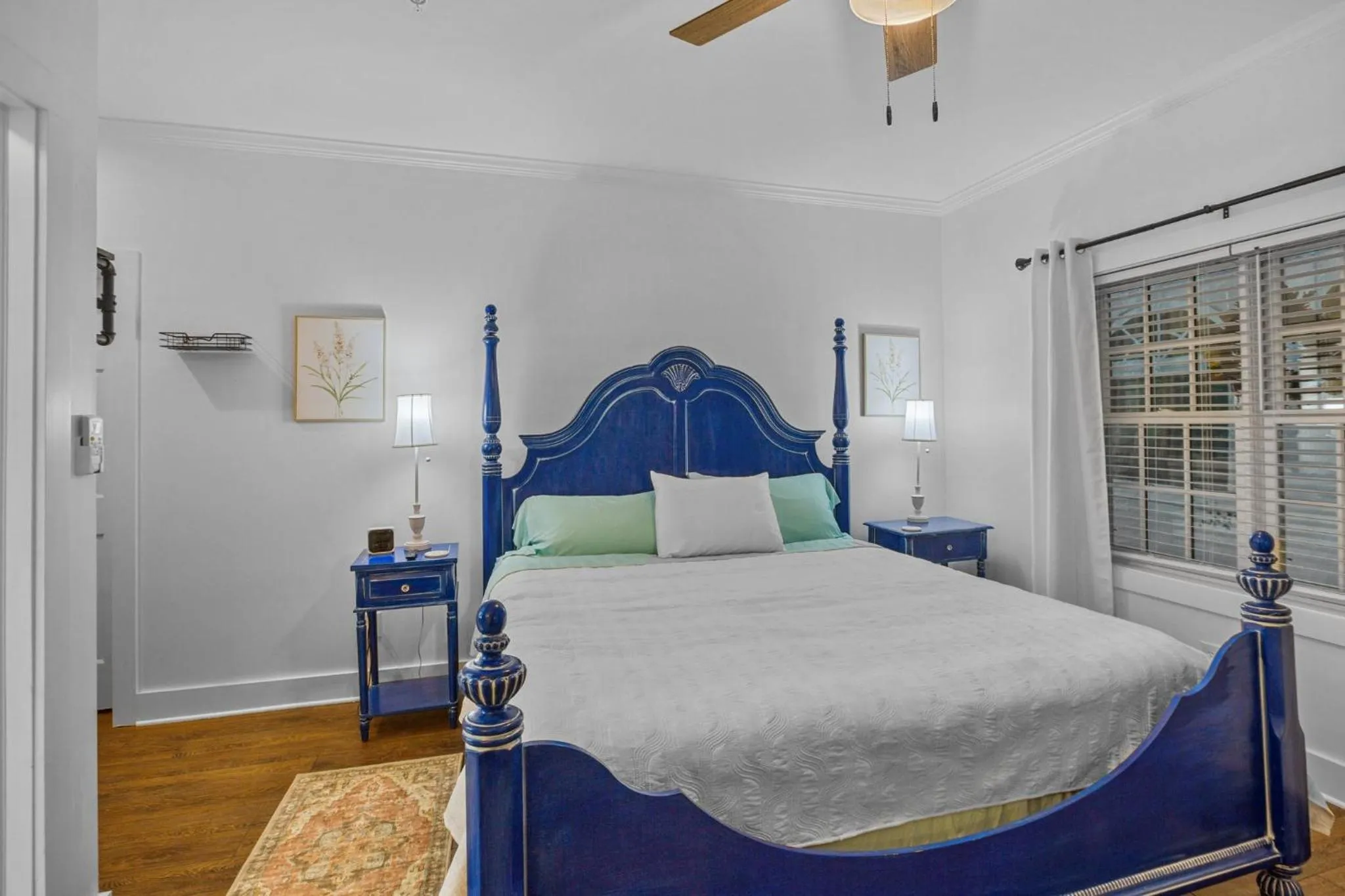 Bedroom, Bed in Little Inn on Main