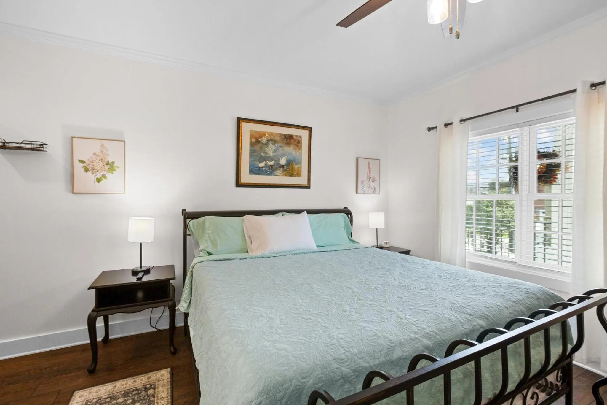 Bedroom, Bed in Little Inn on Main