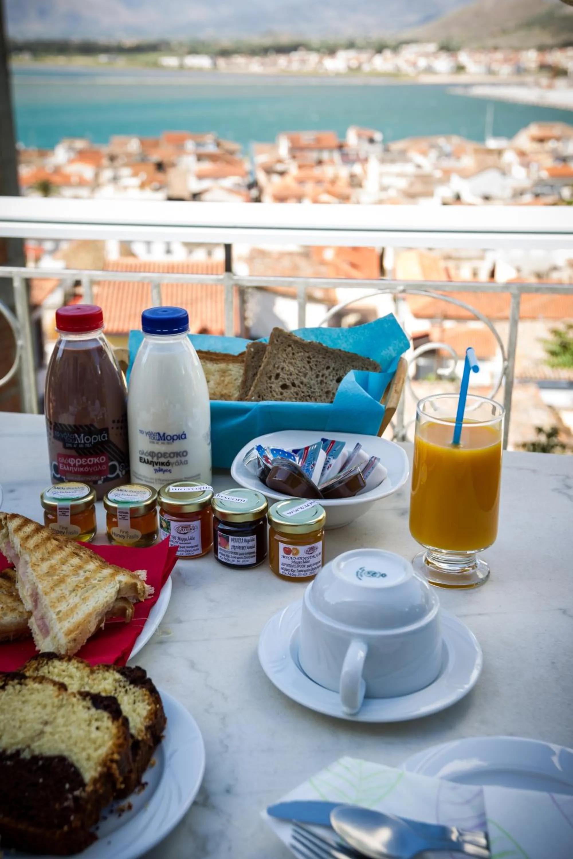 Breakfast in pension Acronafplia B&D