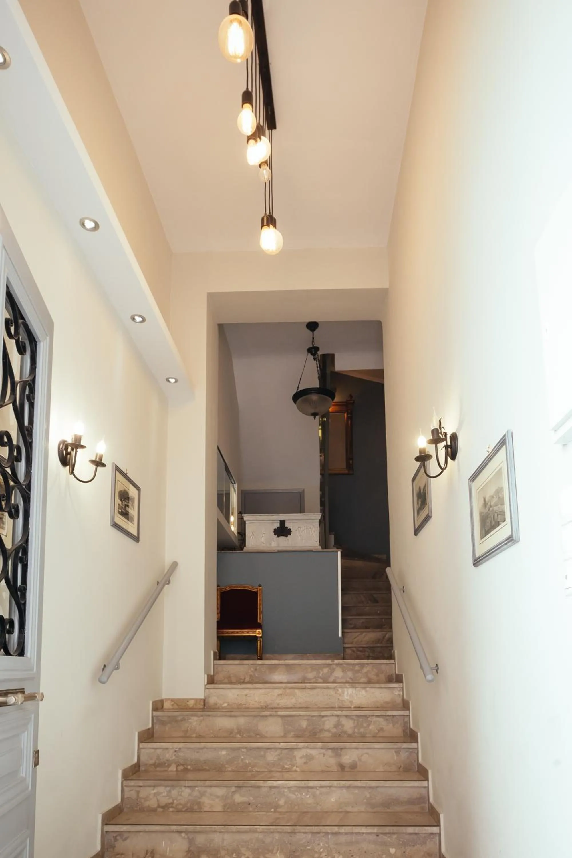 Facade/entrance in pension Acronafplia B&D