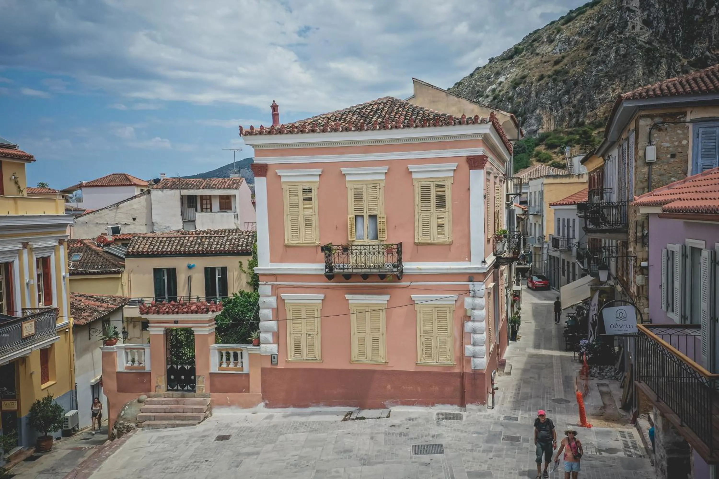 Property building in pension Acronafplia B&D