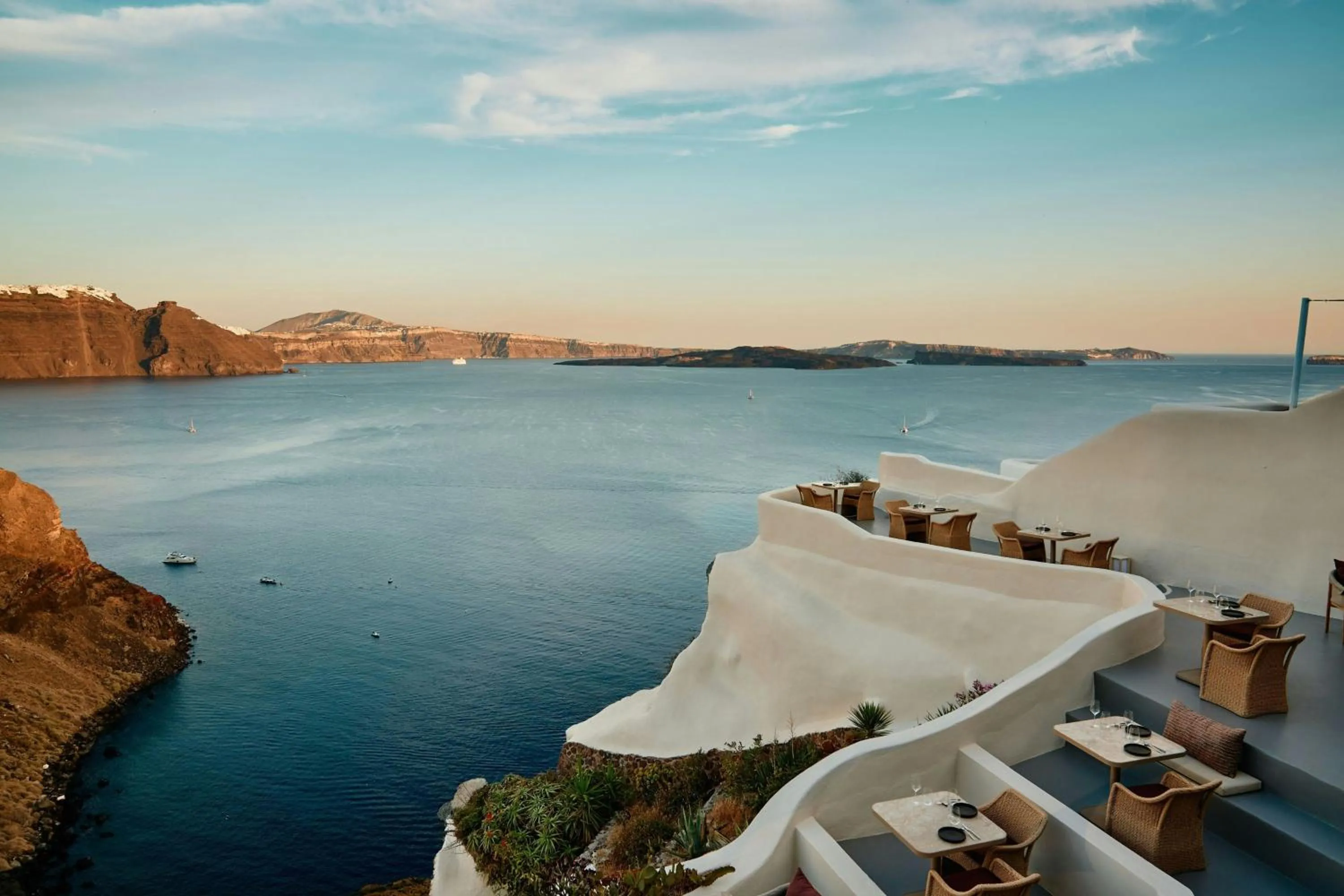 Restaurant/places to eat in Mystique, a Luxury Collection Hotel, Santorini