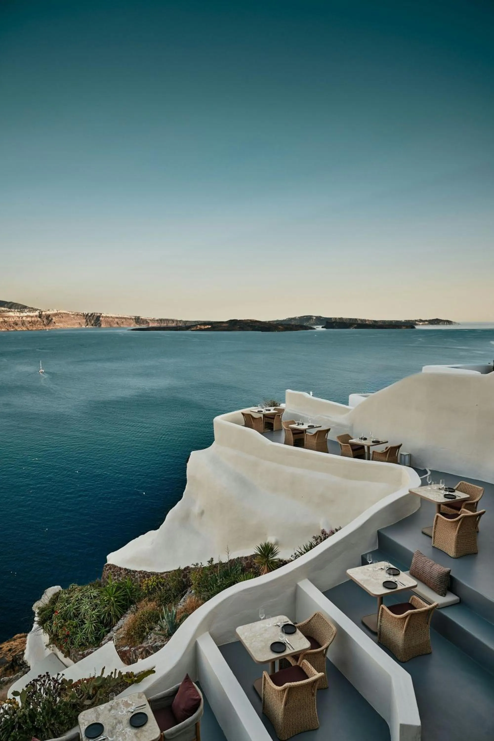 Restaurant/places to eat in Mystique, a Luxury Collection Hotel, Santorini