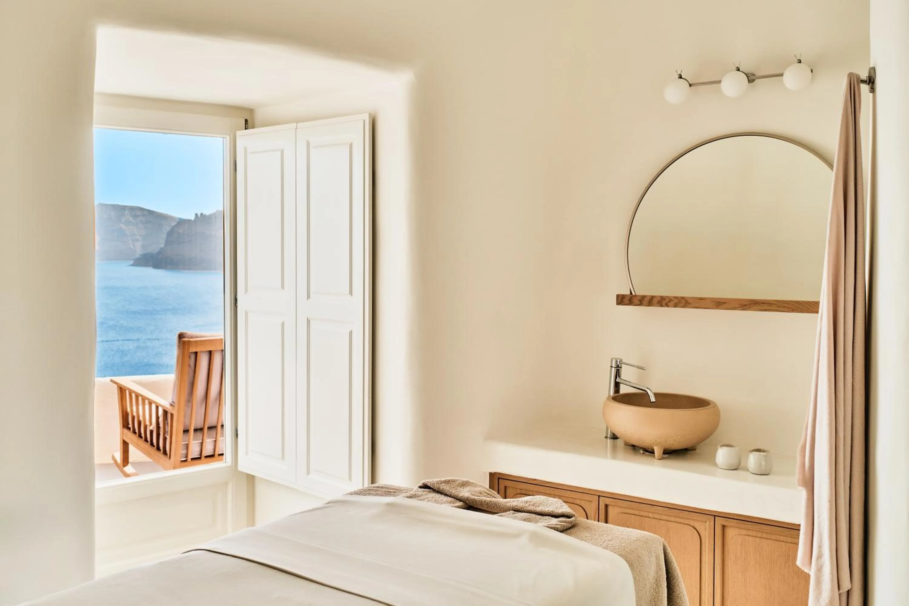 Massage, Bed in Mystique, a Luxury Collection Hotel, Santorini