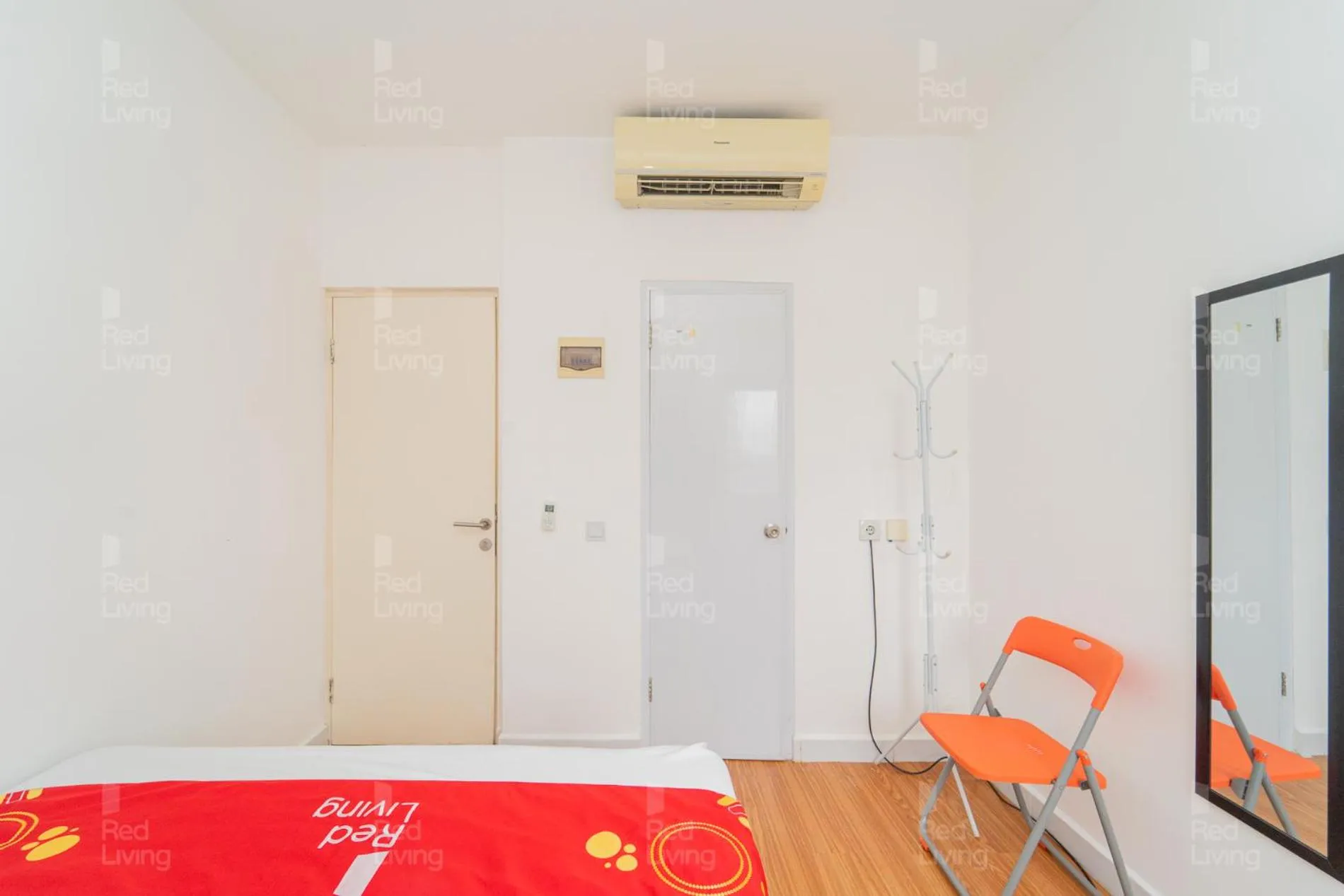 Bedroom, Bed in RedLiving Apartemen Aeropolis - Ivan Tower AR1