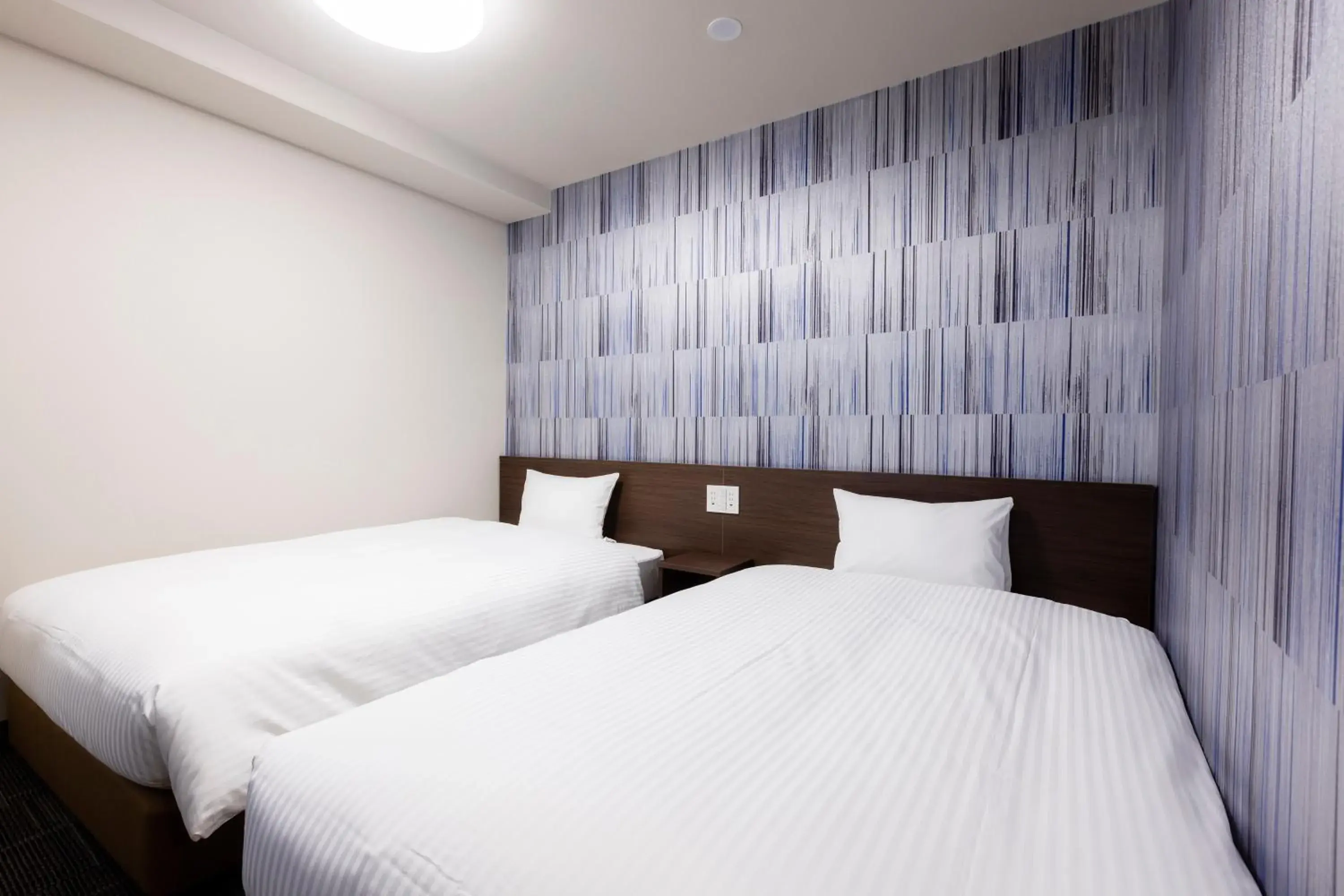 Standard Twin Room - Smoking in KOKO HOTEL Shizuoka - formerly Hotel Wing International Shizuoka Standard Twin Room - Smoking in KOKO HOTEL Shizuoka - formerly Hotel Wing International Shizuoka