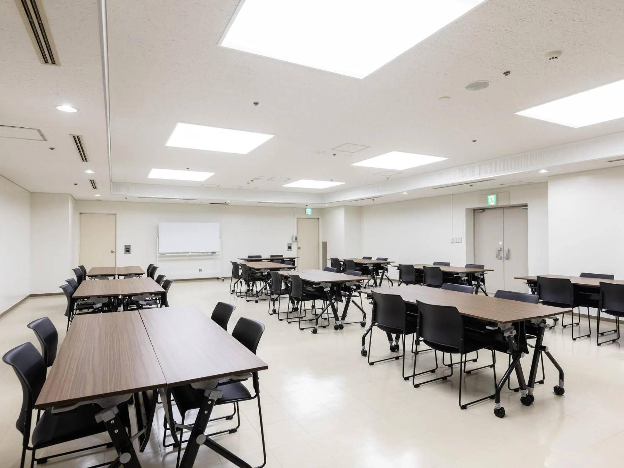 Meeting/conference room in KOKO HOTEL Shizuoka - formerly Hotel Wing International Shizuoka