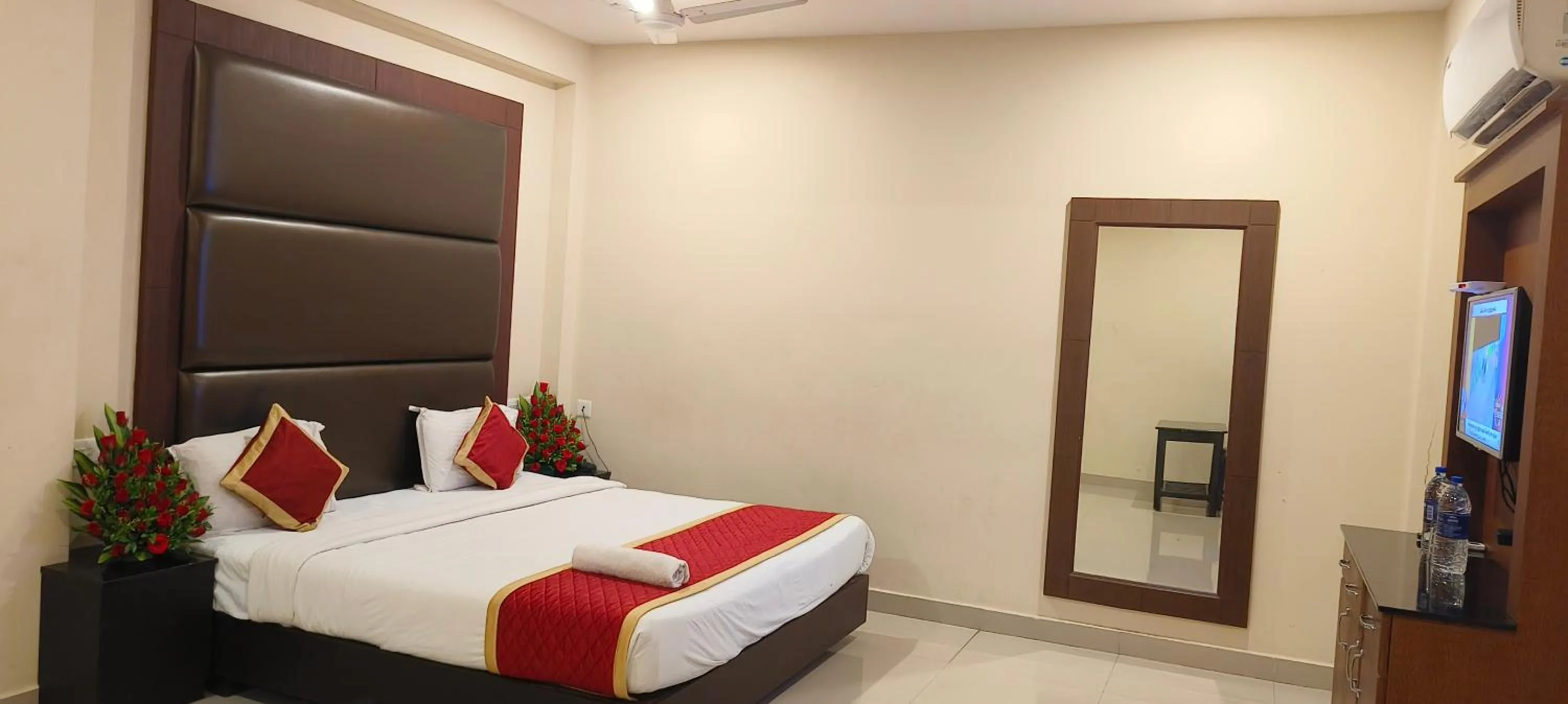 Photo of the whole room, Bed in HOTEL PIONEER PARADISE