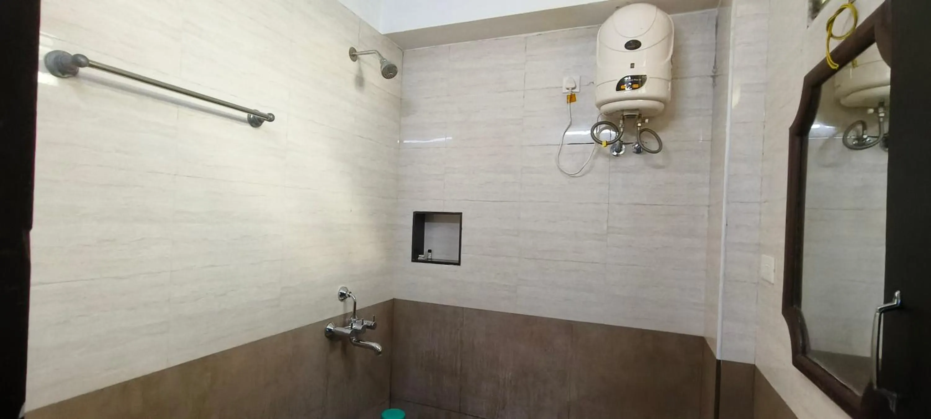 Bathroom in HOTEL PIONEER PARADISE